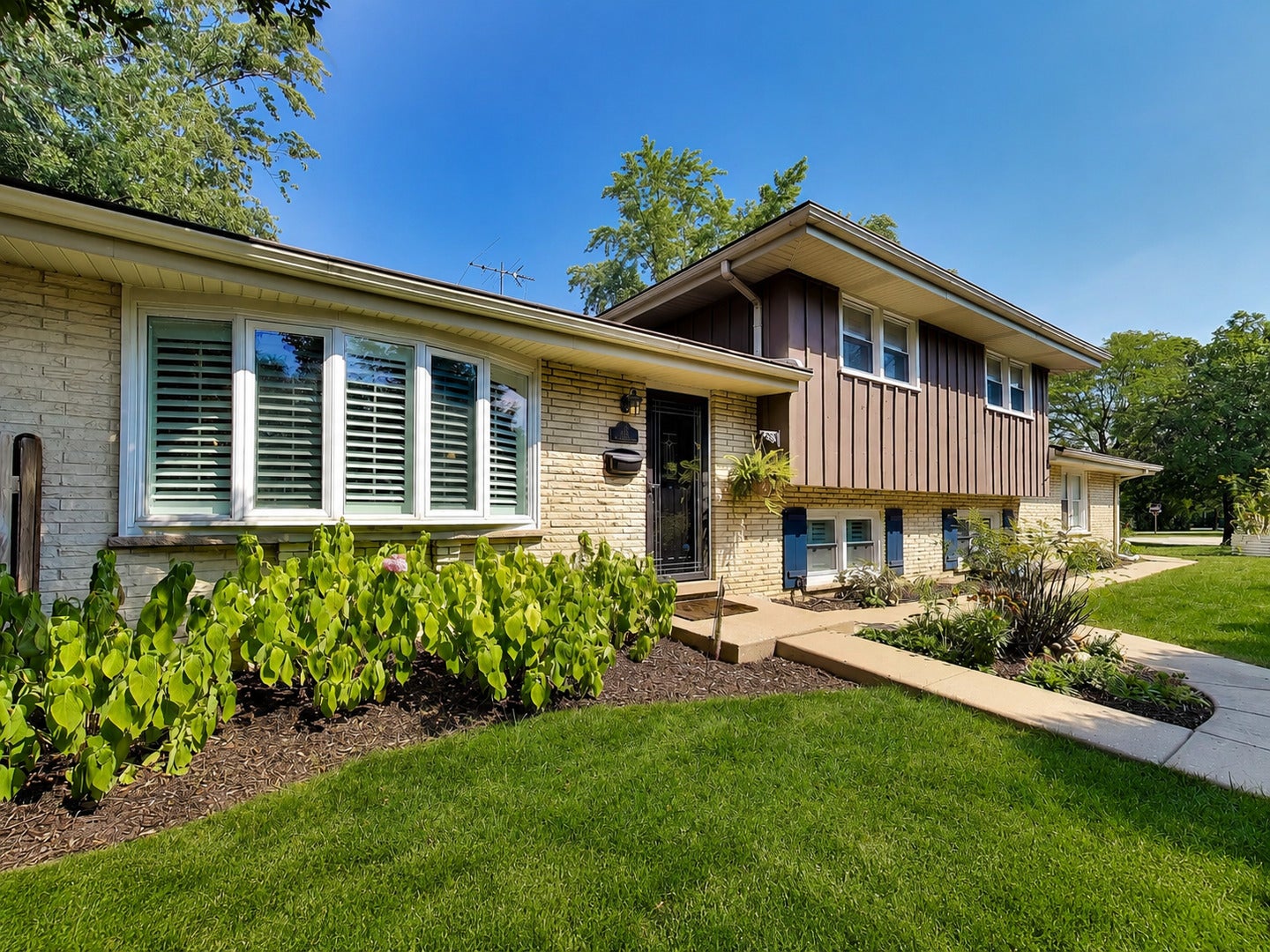 116 W Central Road — photo