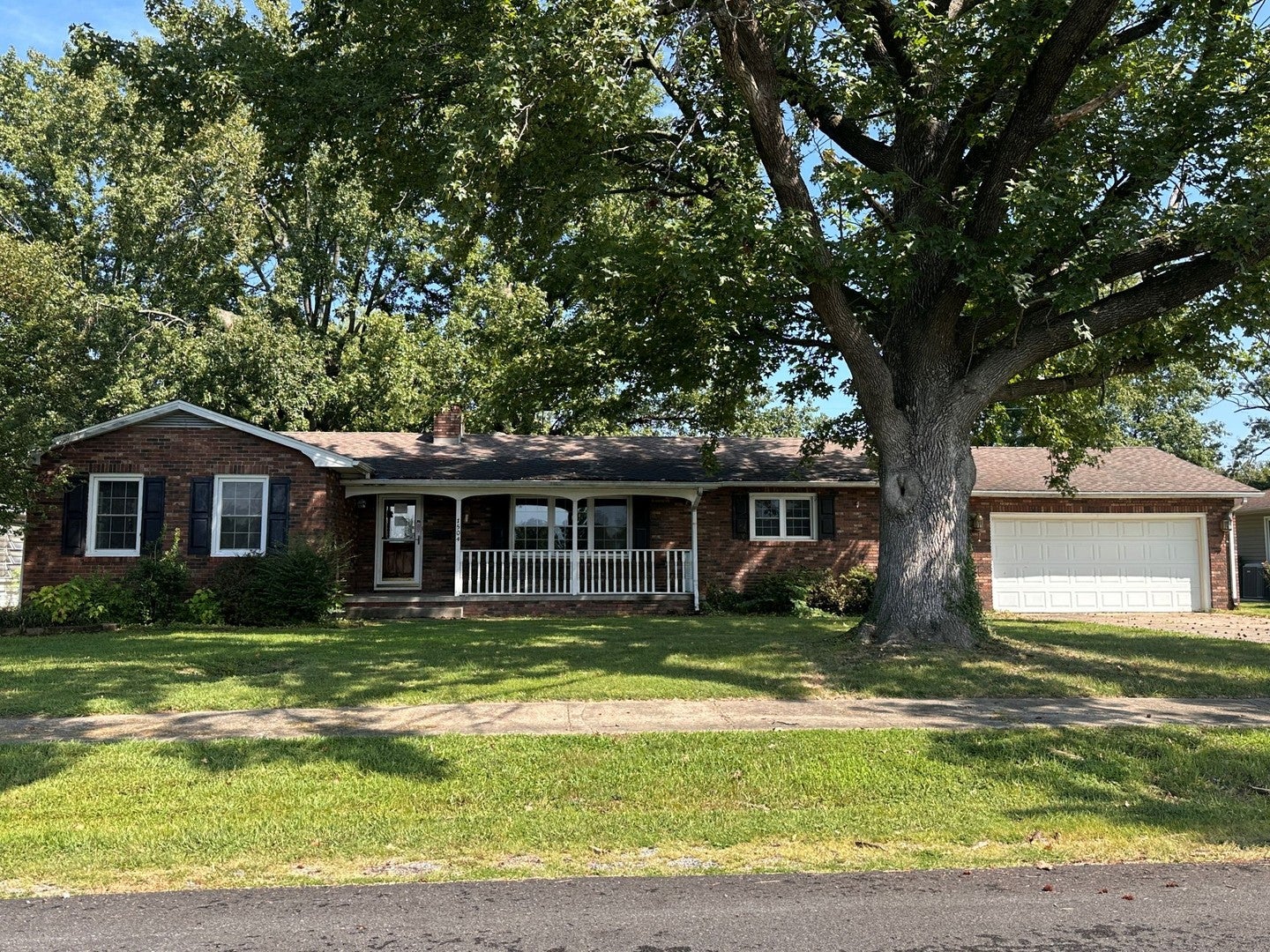1504 W Malden Street — photo