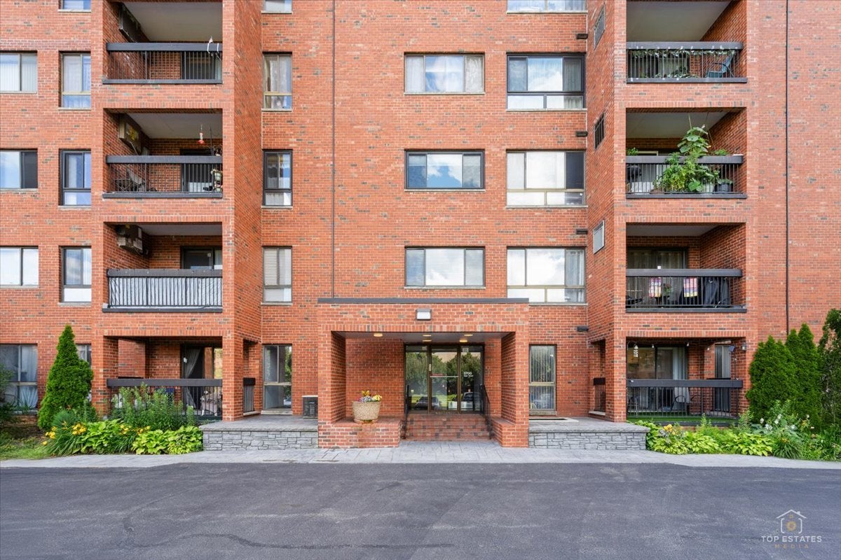 3700 Capri Court 104 — photo