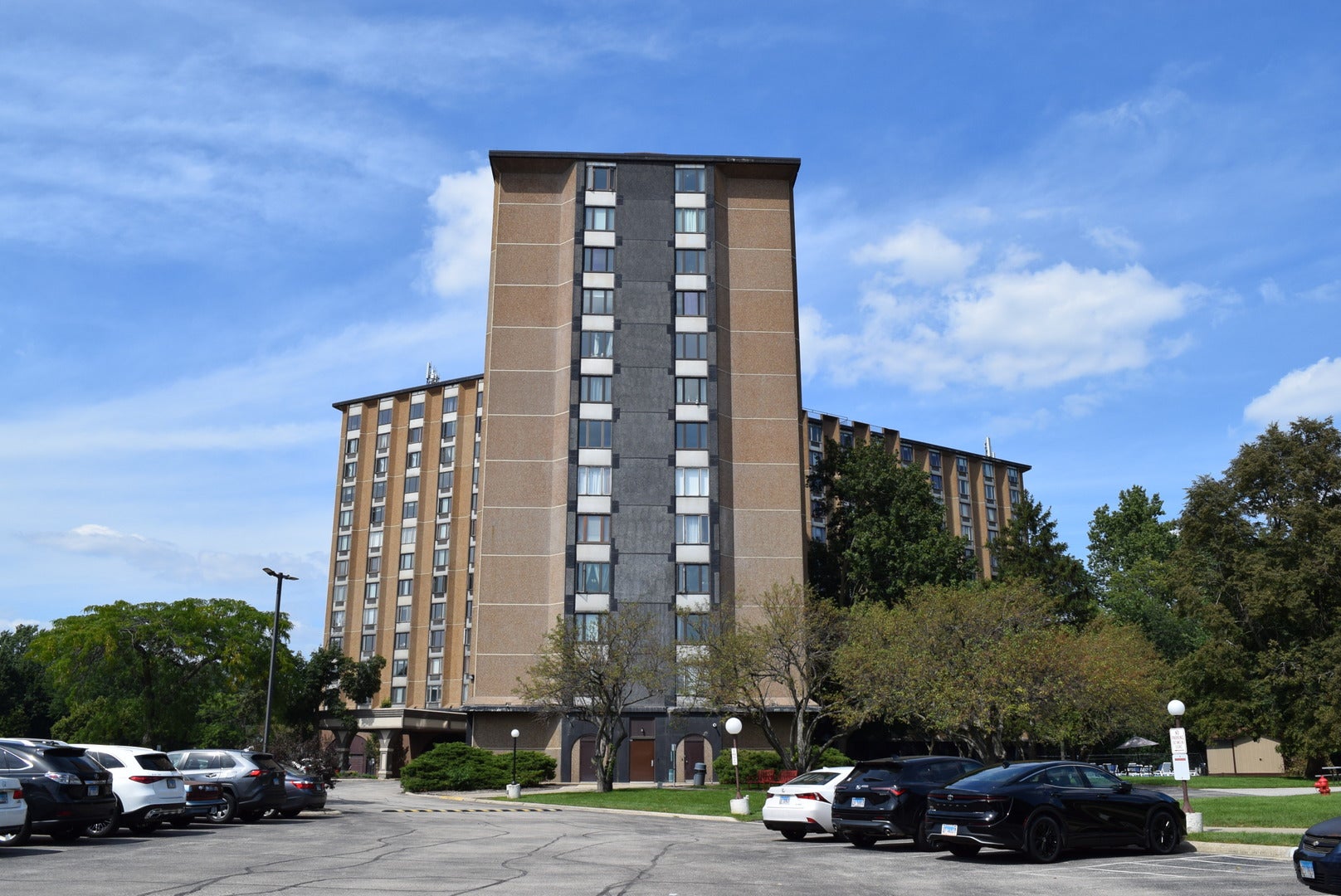 1 Renaissance Place 801 — photo