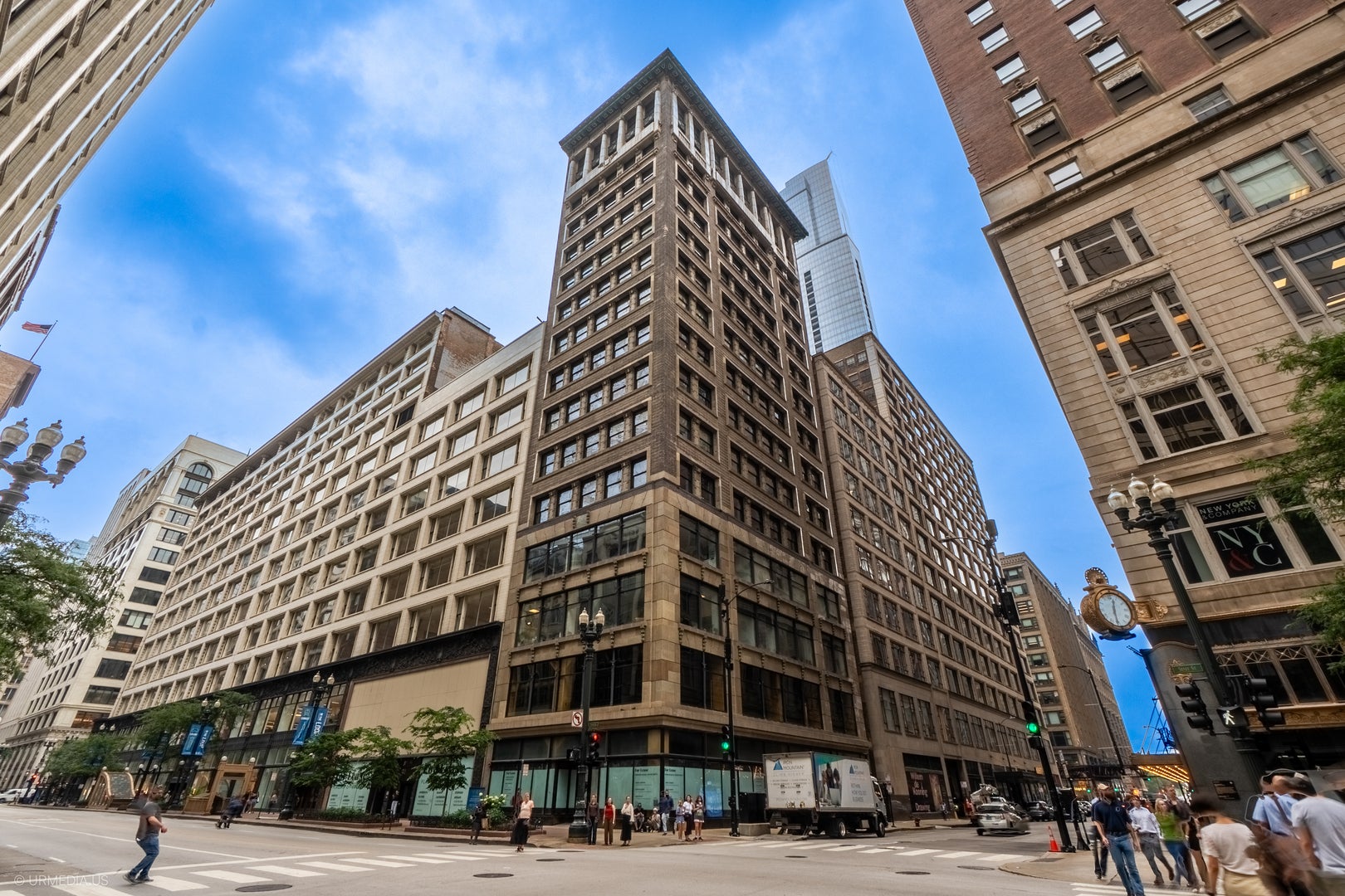 6 E Monroe Street 1503 — photo