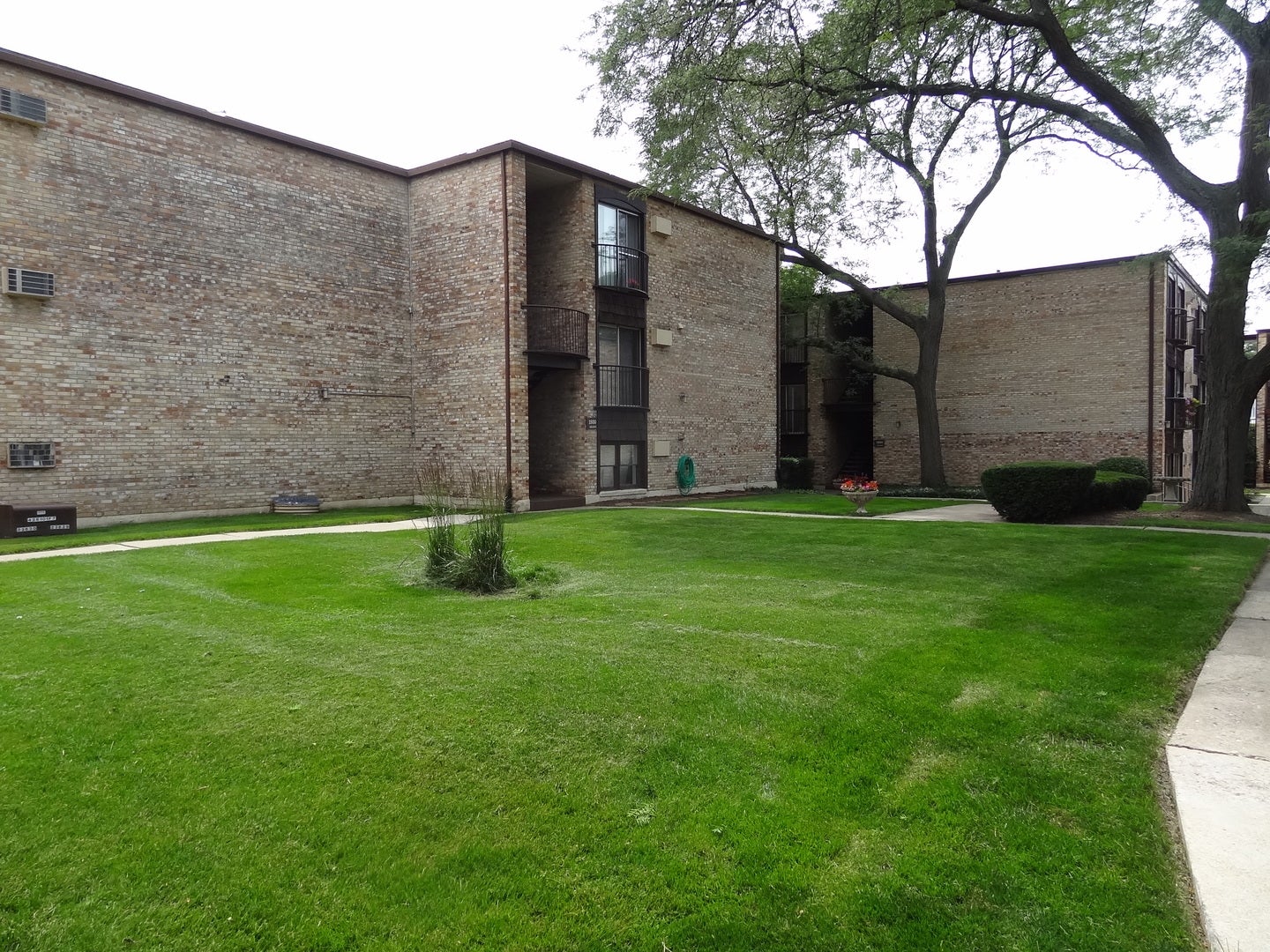 1950 Cherry Lane 315 — photo