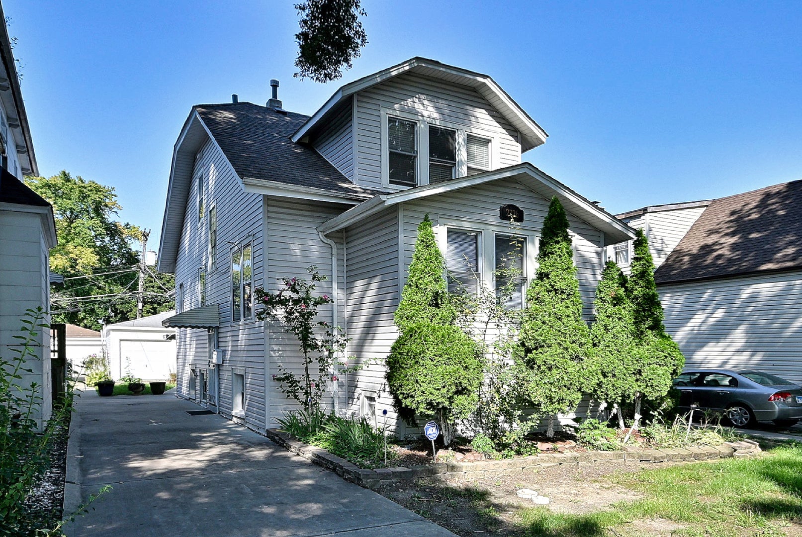 2726 S 60th Court — photo