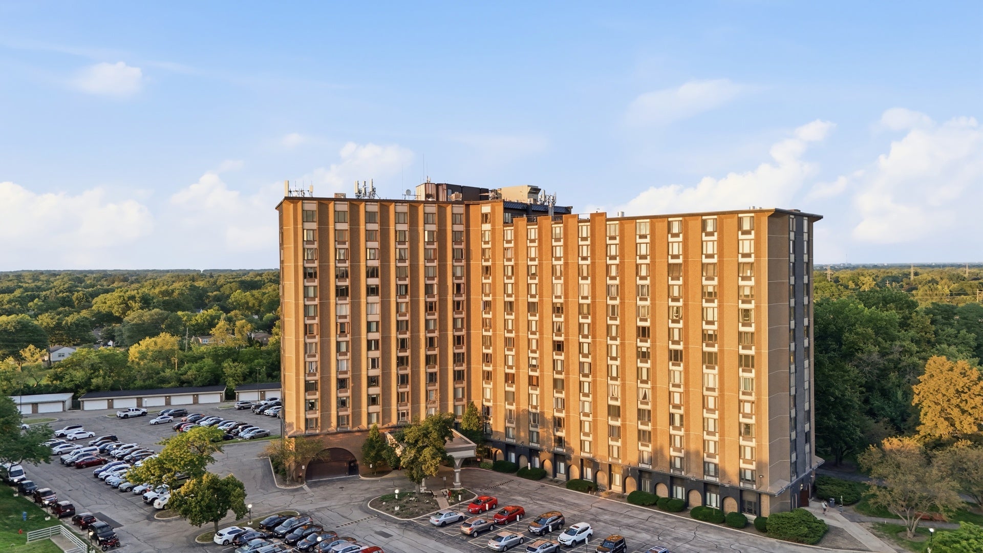 1 Renaissance Place 816 — photo