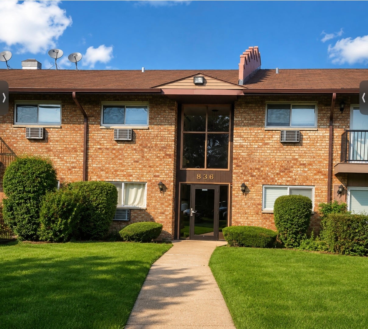 836 E Old Willow Road 111 — photo