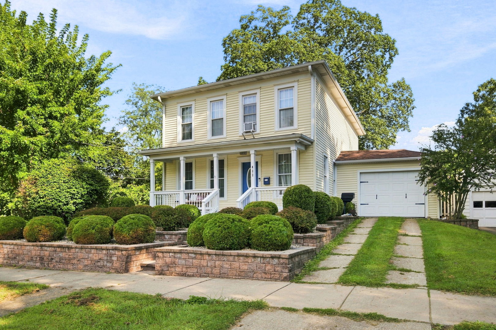 422 W Jefferson Street — photo
