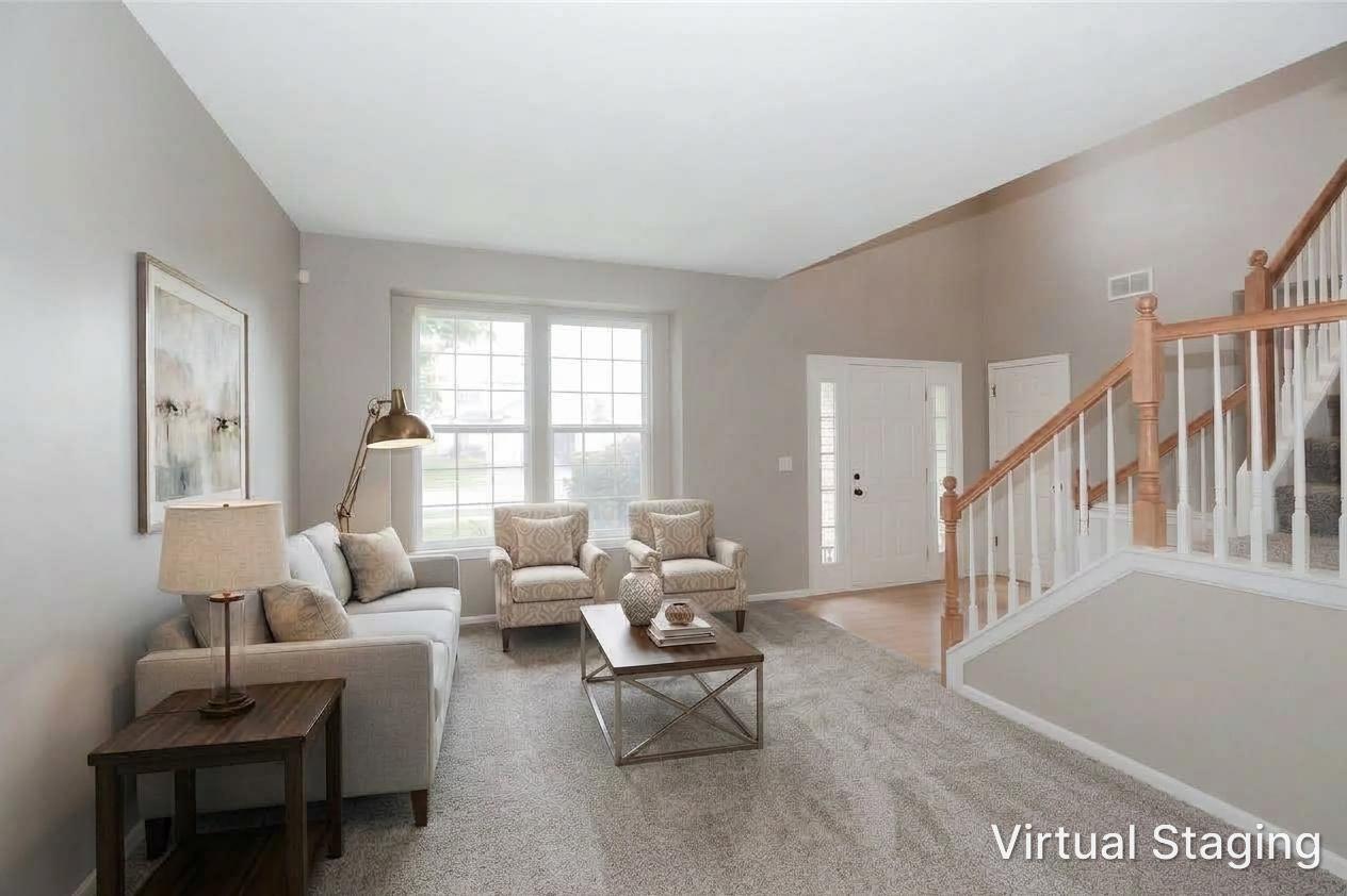 Home in Elgin, IL 60123 — photo 2