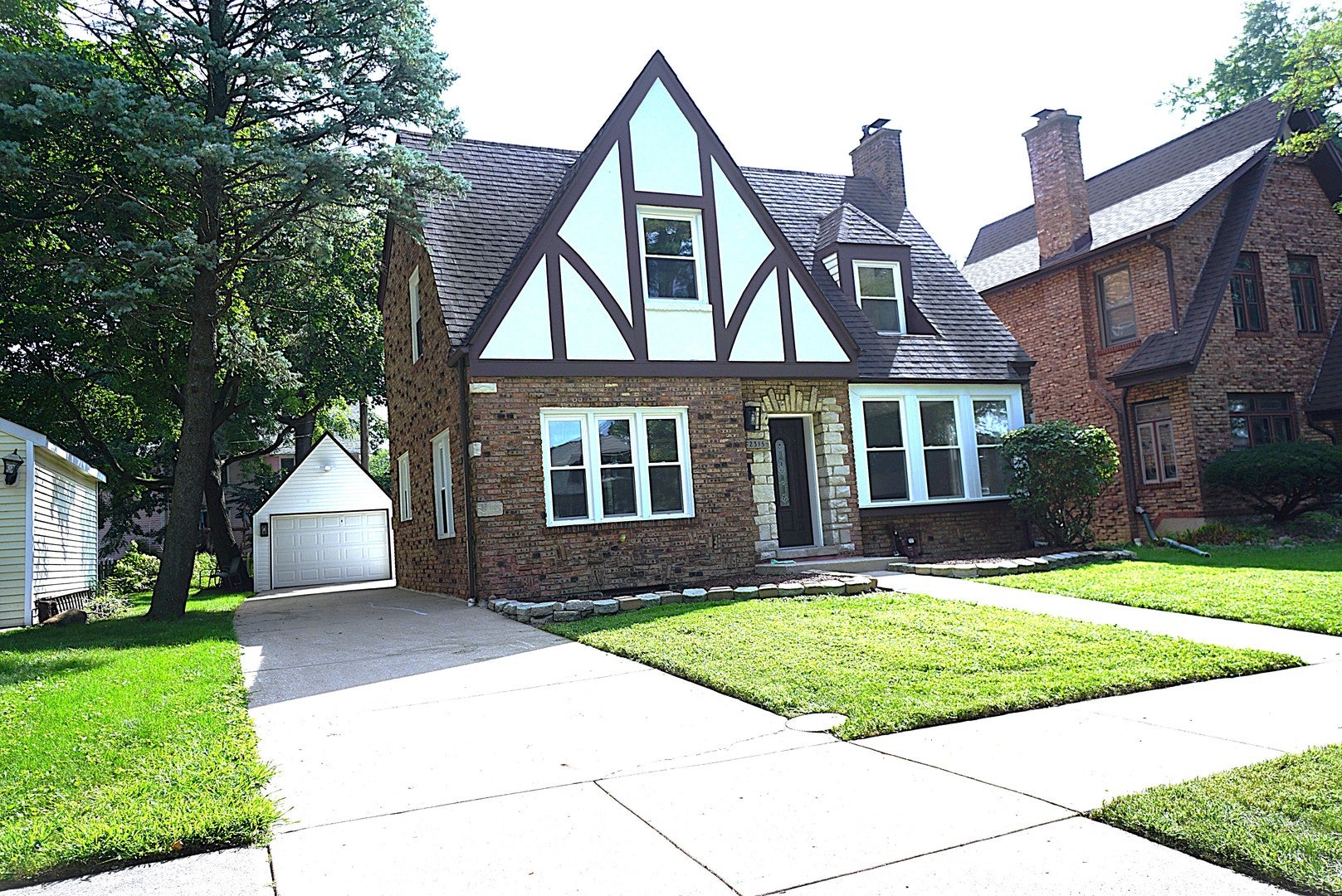 2315 W 112th Street — photo