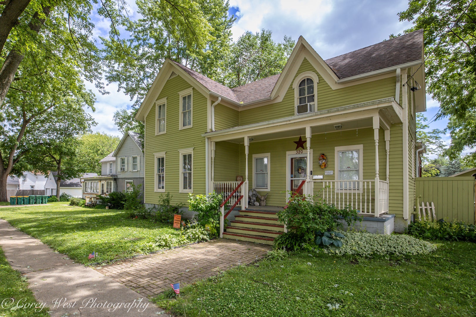 320 E High Street — photo