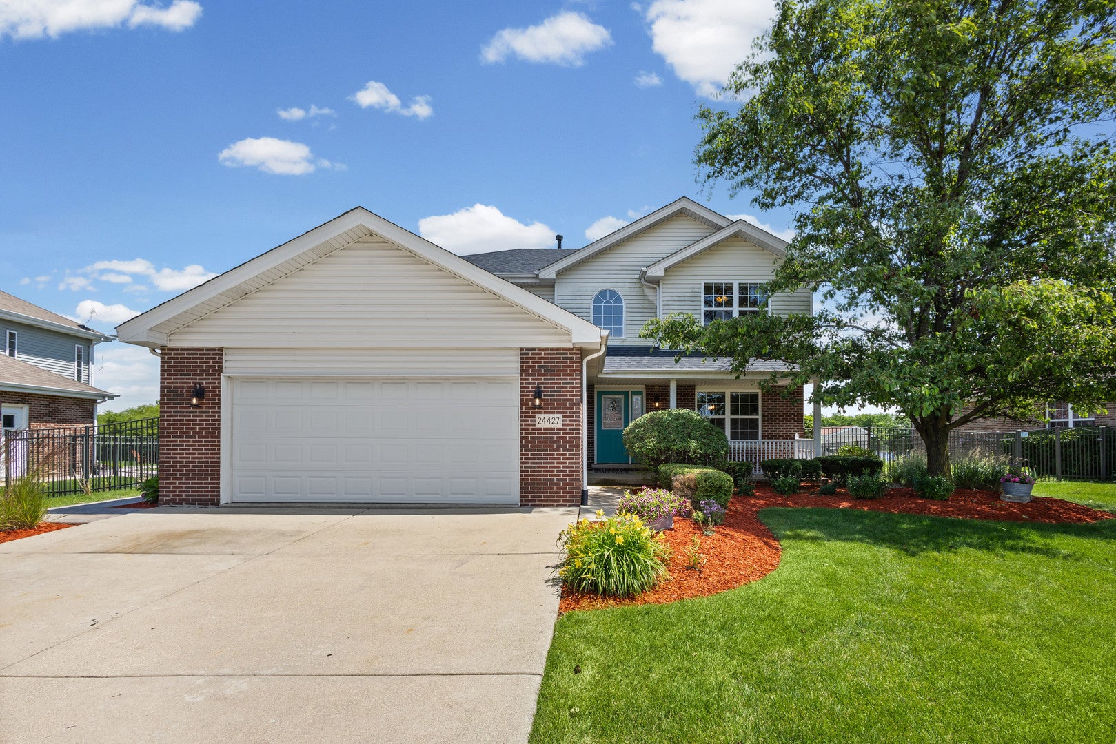 24427 Arrowhead Drive — photo