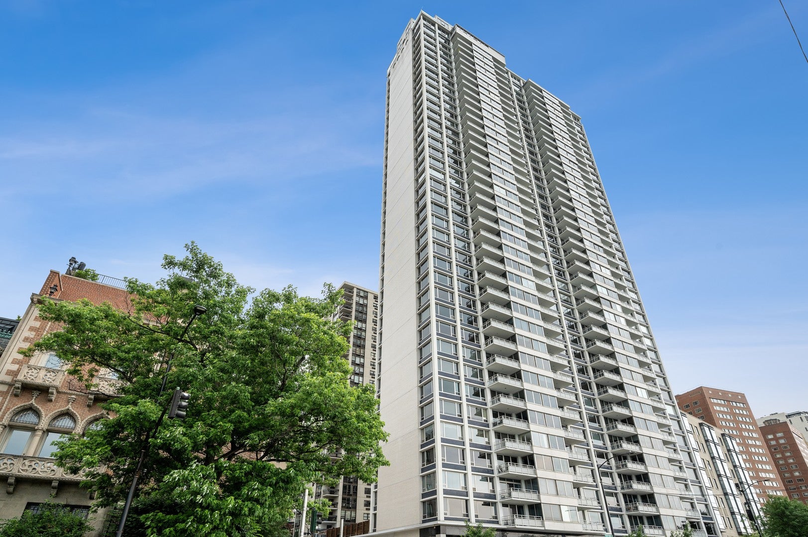 1300 N Lake Shore Drive 7C — photo