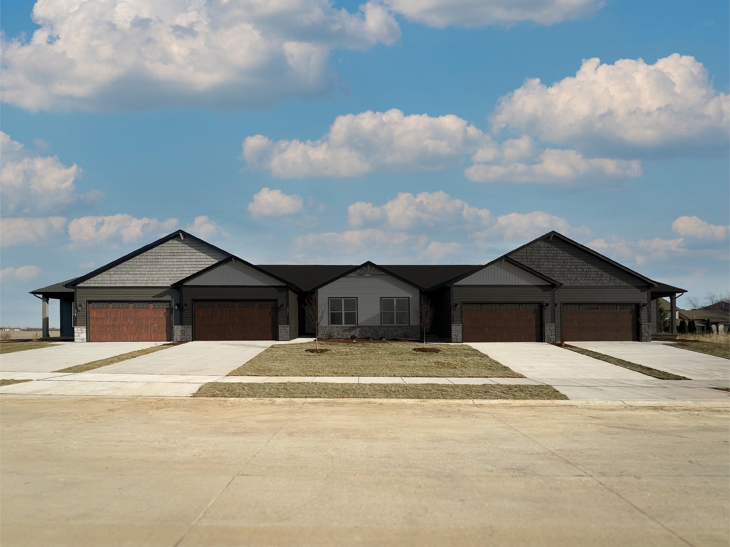 5940 Wildcat Way — photo