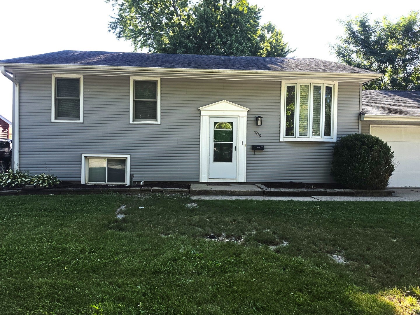 709 Parkside Circle — photo