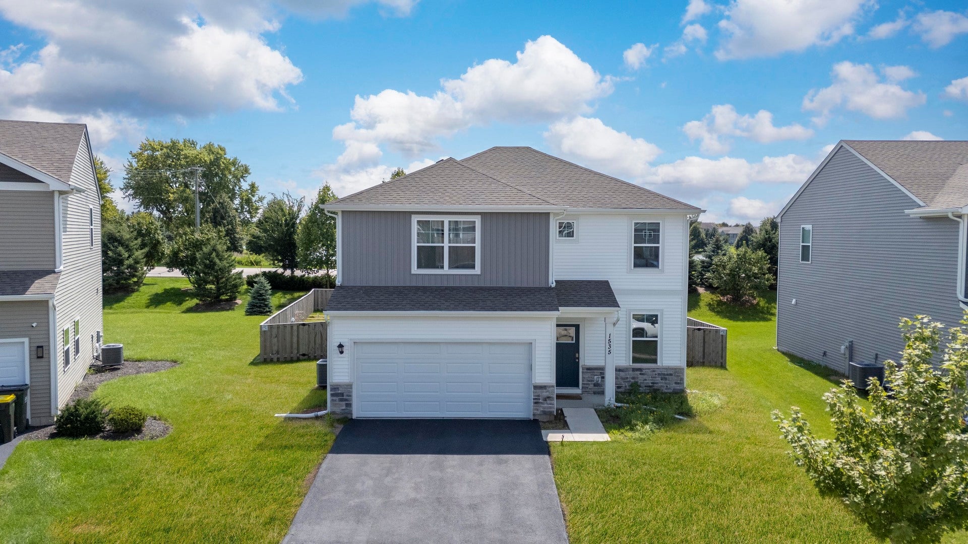 1535 Bayberry Lane — photo