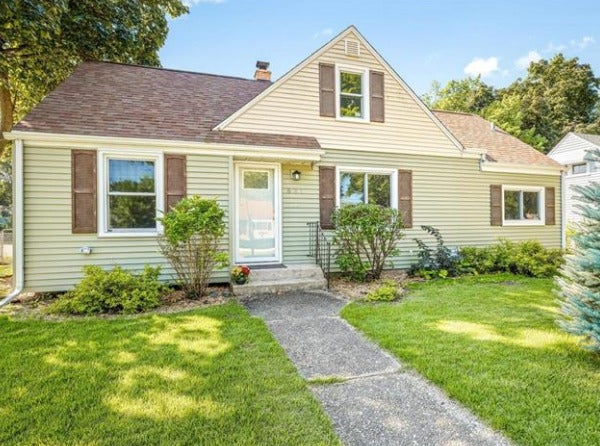 631 Sheridan Drive — photo