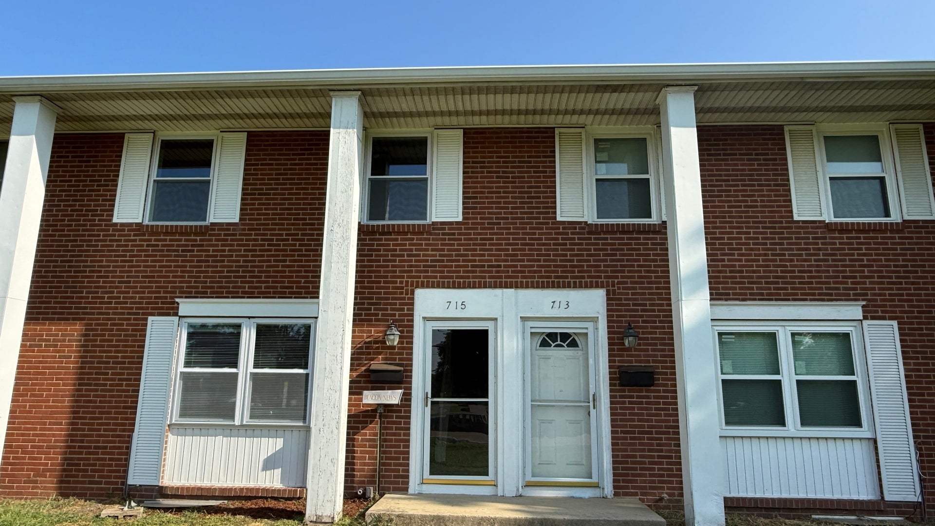 715 Old Indian Trail Road — photo