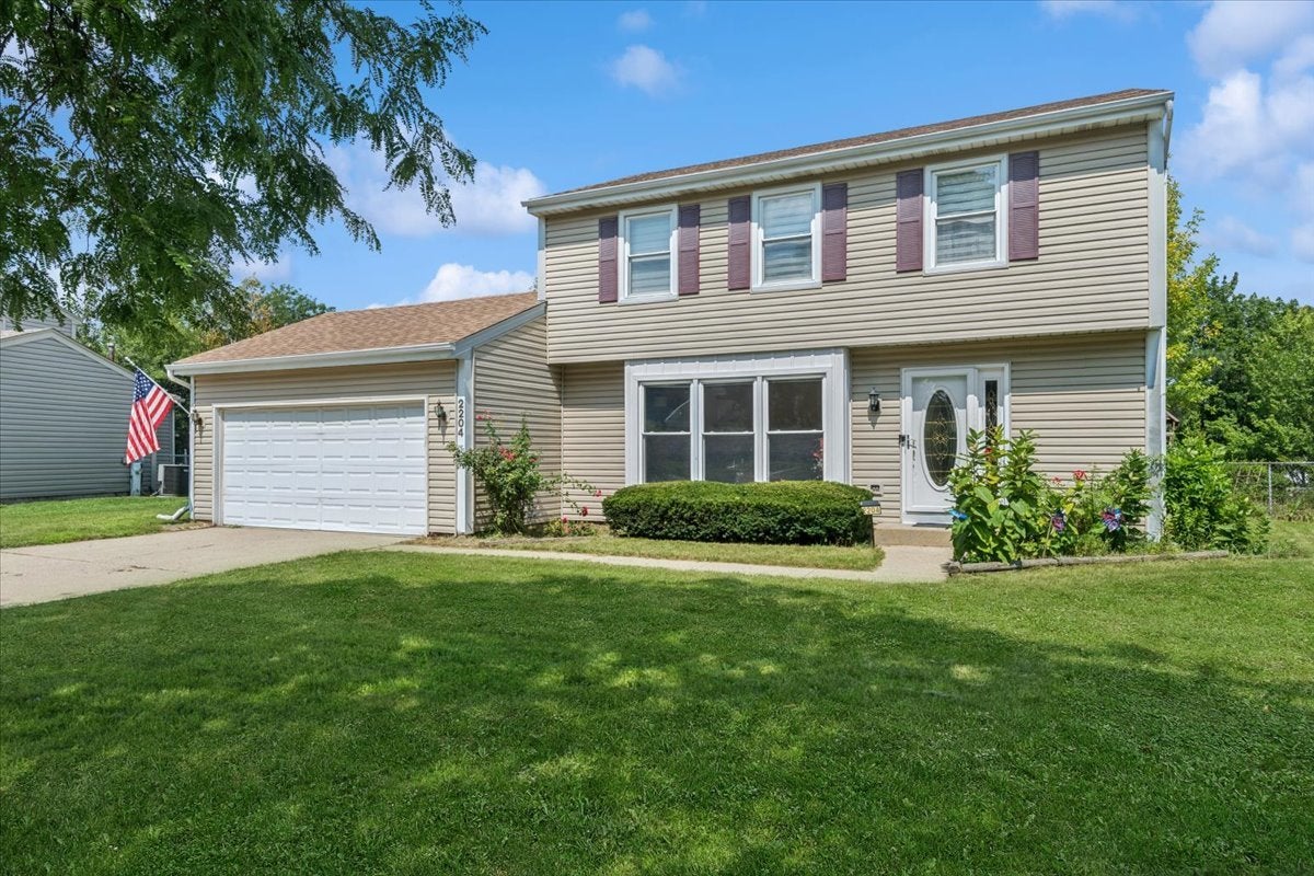 2204 Kensington Drive — photo