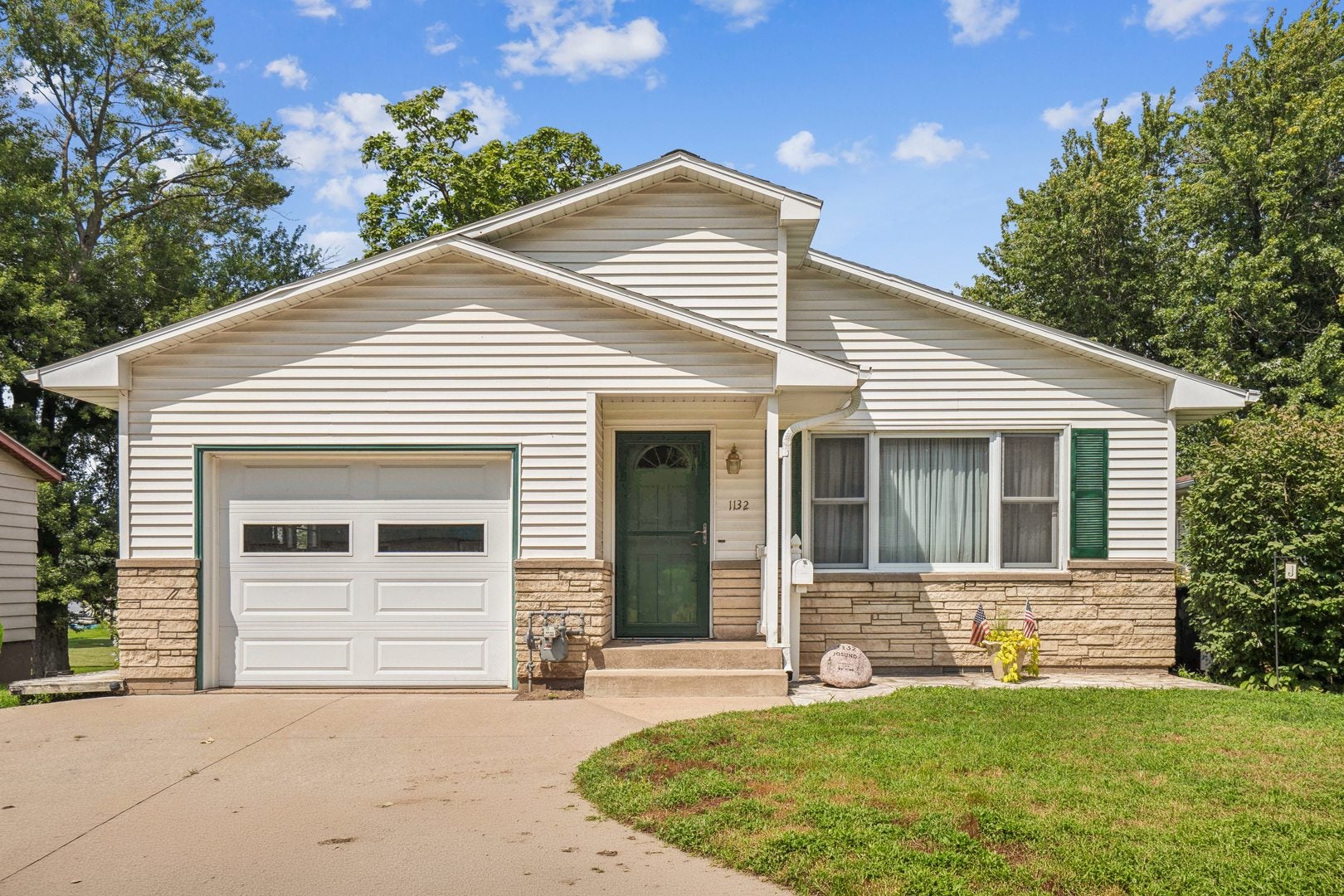 1132 Briarcliff Lane — photo
