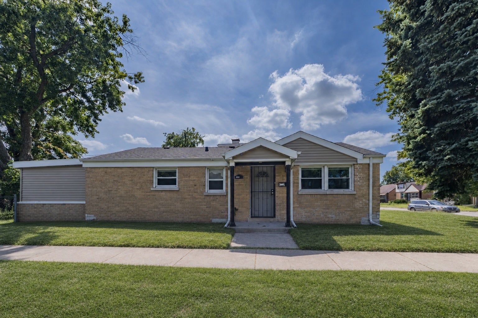 12701 S Green Street — photo