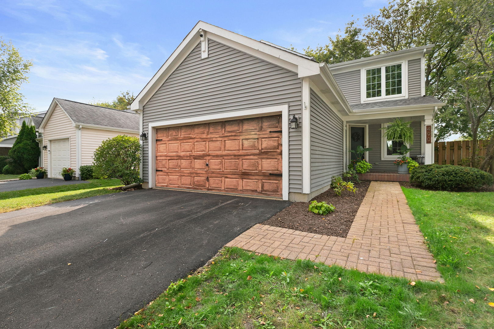 490 Cambridge Drive — photo