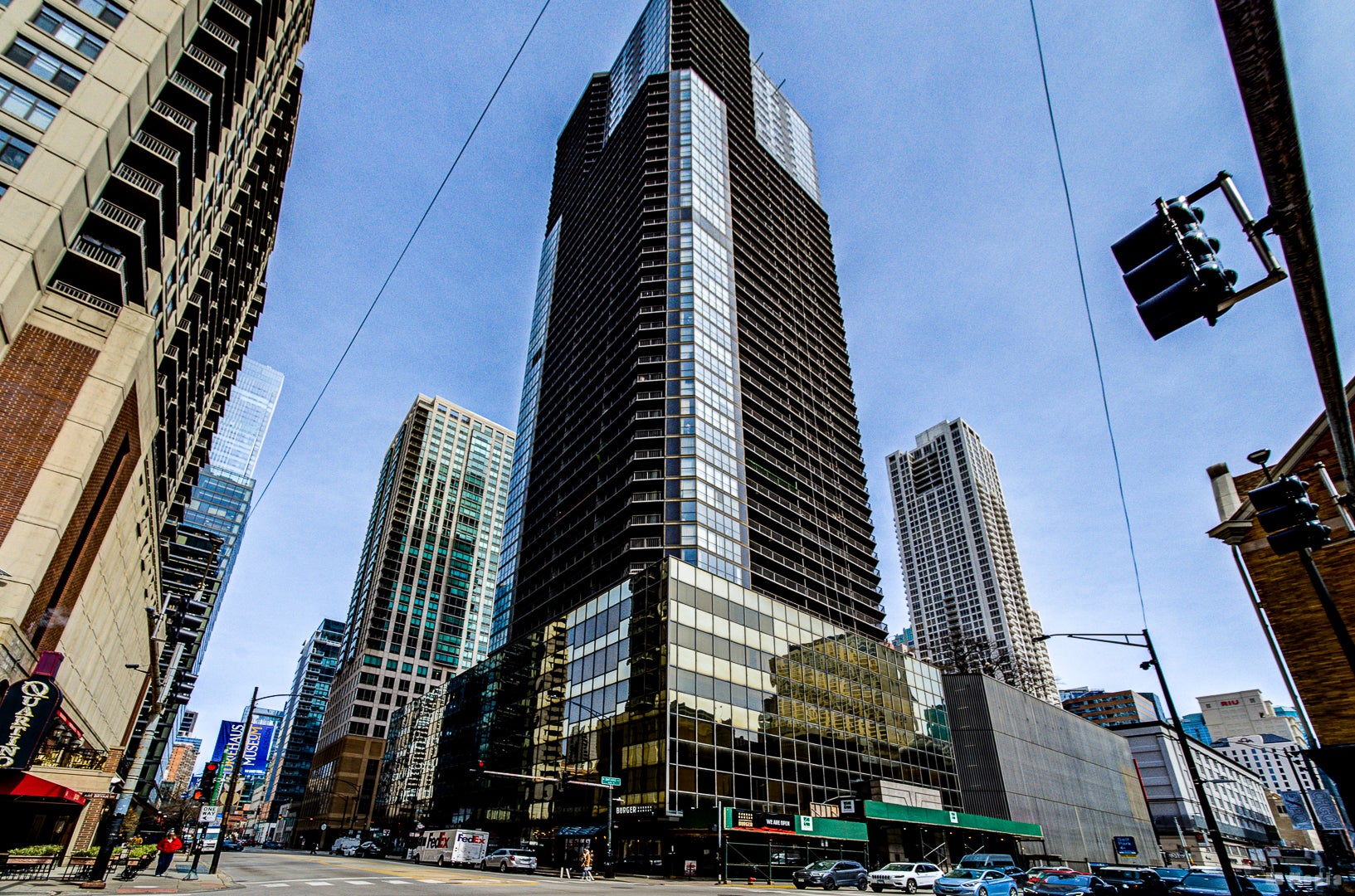 10 E Ontario Street 4005 — photo