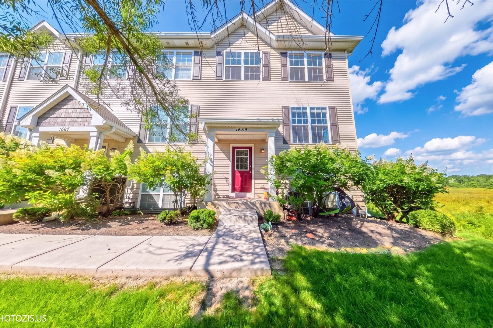 1689 W Turtle Creek Lane — photo