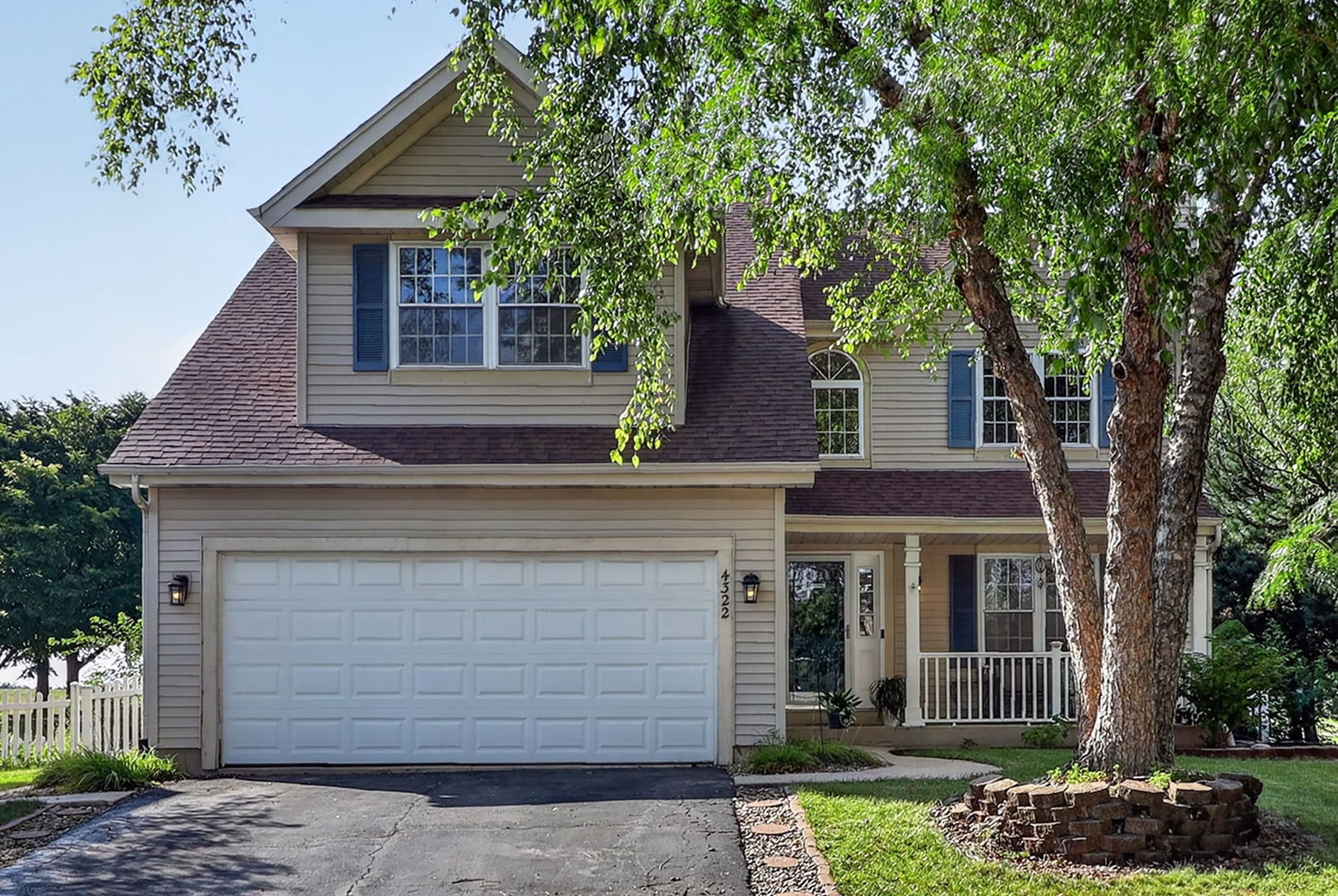 4322 Bronk Corner — photo