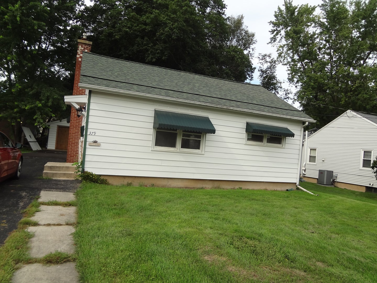 379 E Lincoln Street — photo