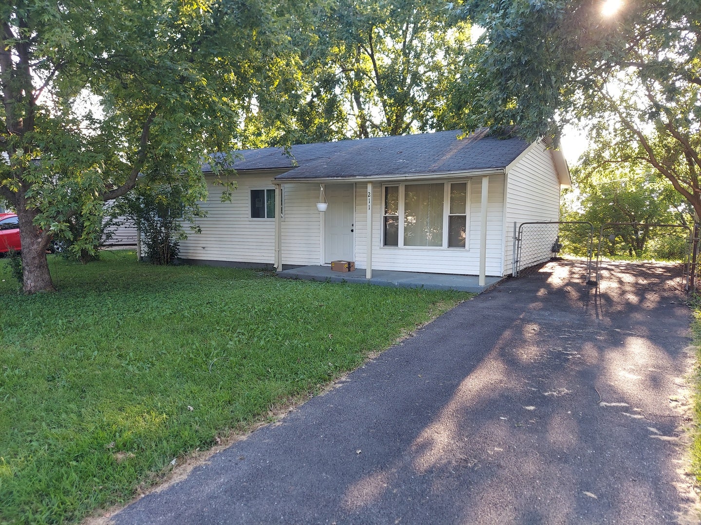 211 Malibu Drive — photo