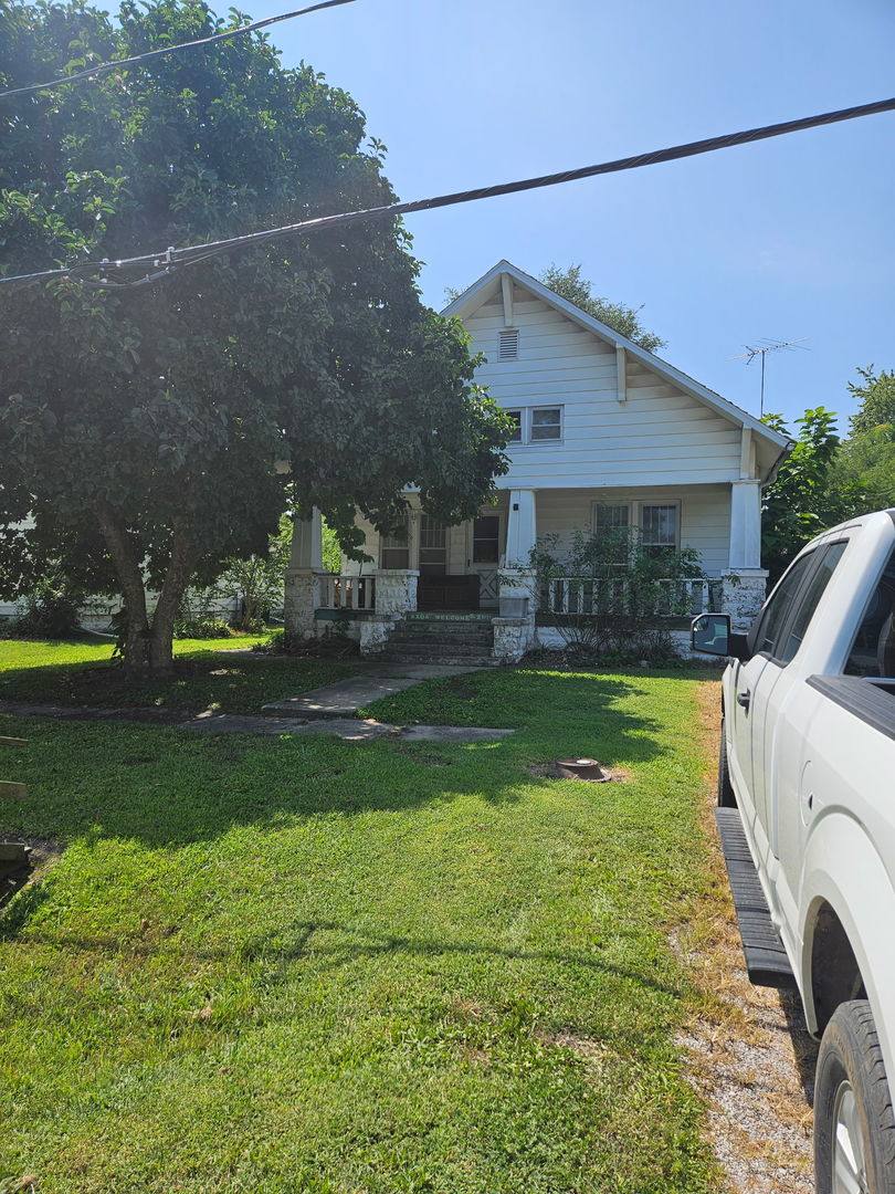 206 S 2nd Street — photo