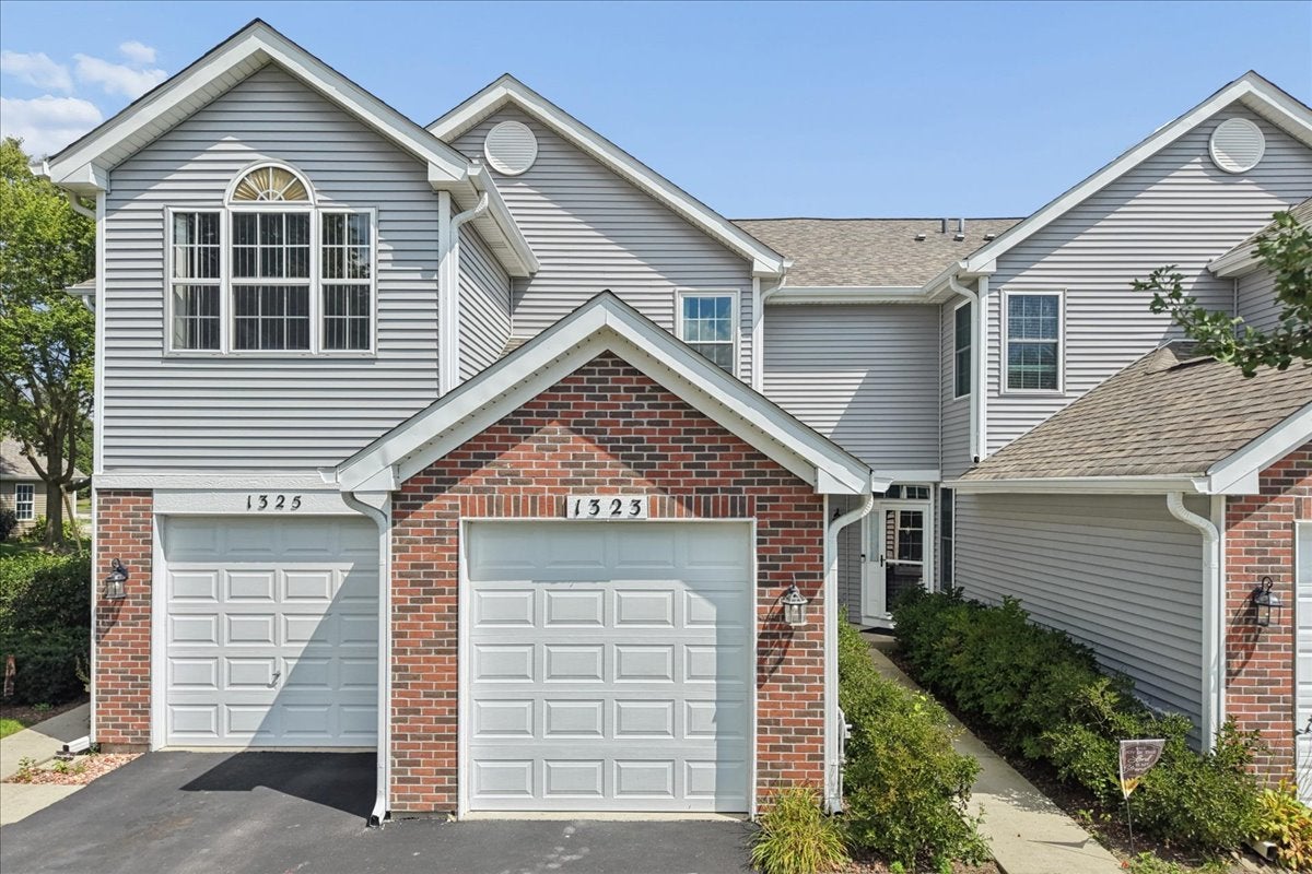 1323 Providence Circle — photo