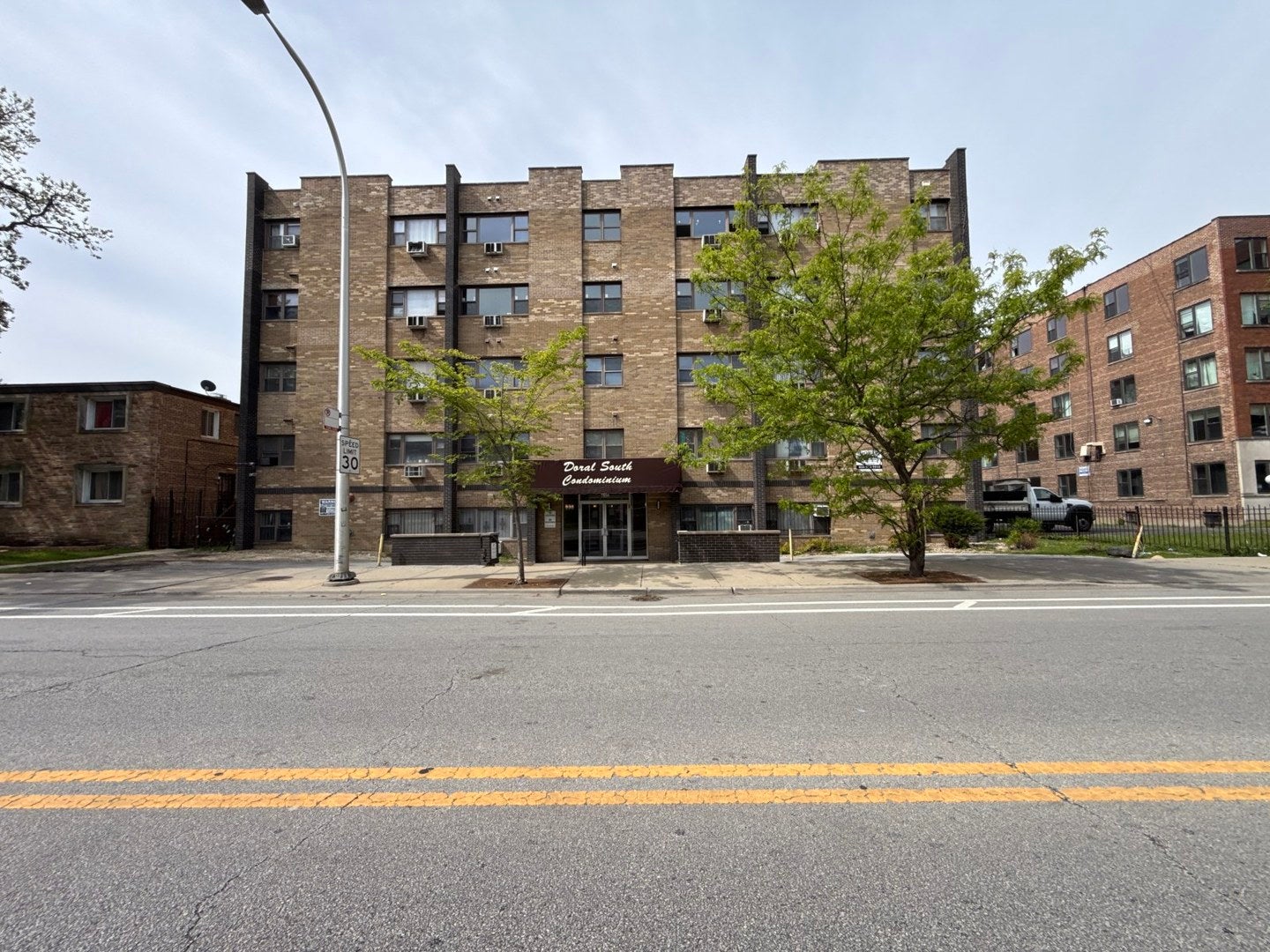 7854 S South Shore Drive 513 — photo