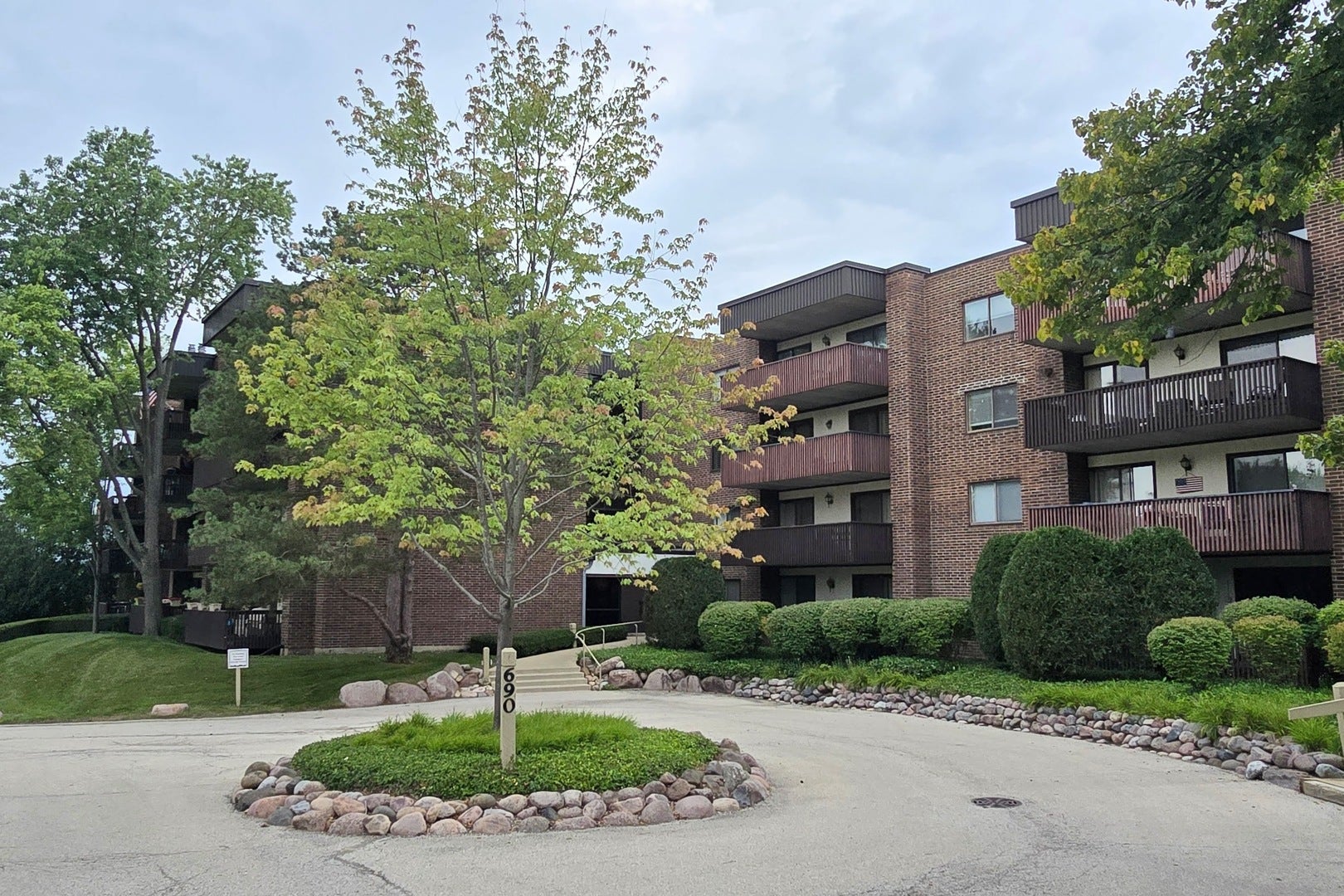 690 Chandler Road 408 — photo