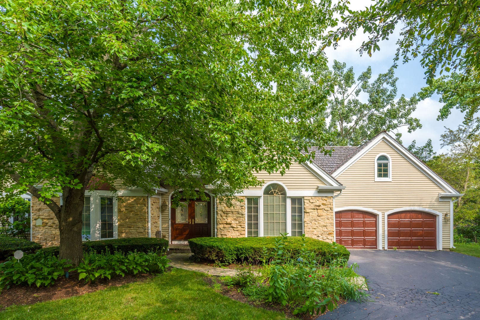 4638 Twin Lakes Lane — photo