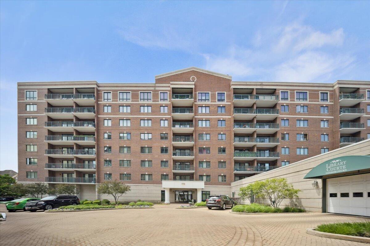 770 Pearson Street 802 — photo