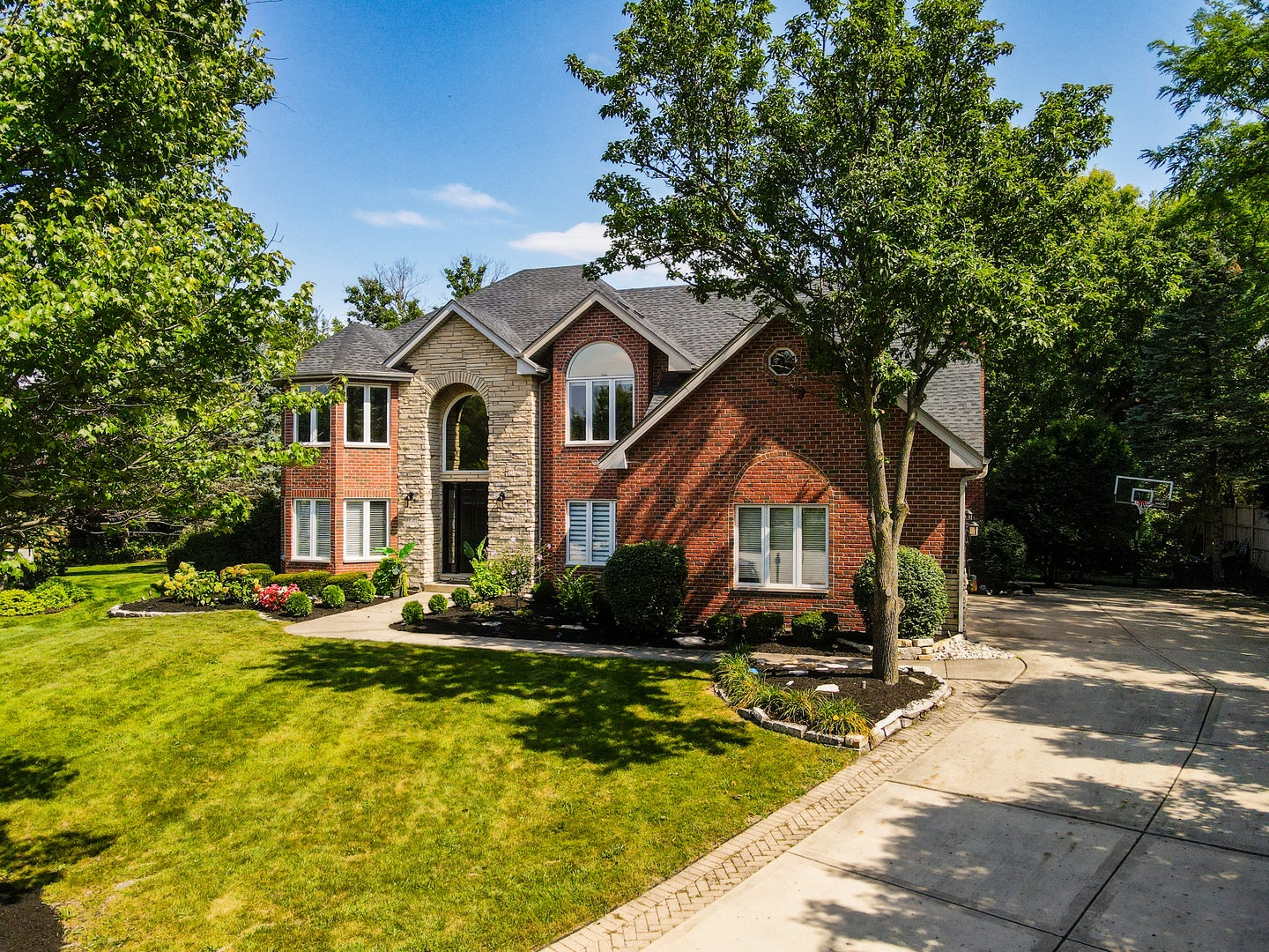 13701 Oak Tree Lane — photo