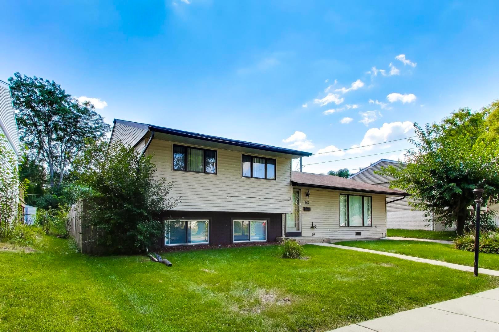 655 Thornwood Drive — photo