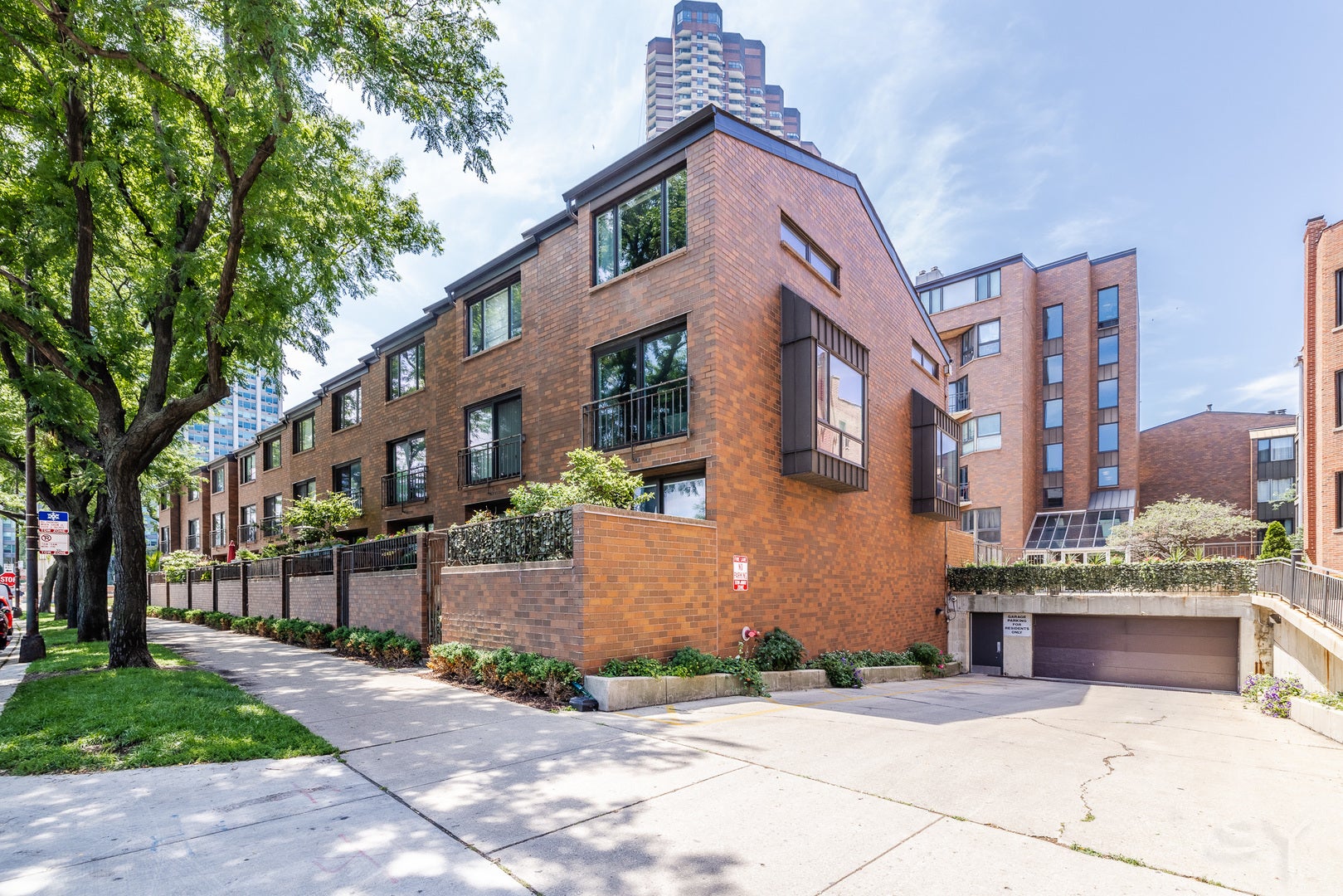 3700 N Lake Shore Drive 303 — photo