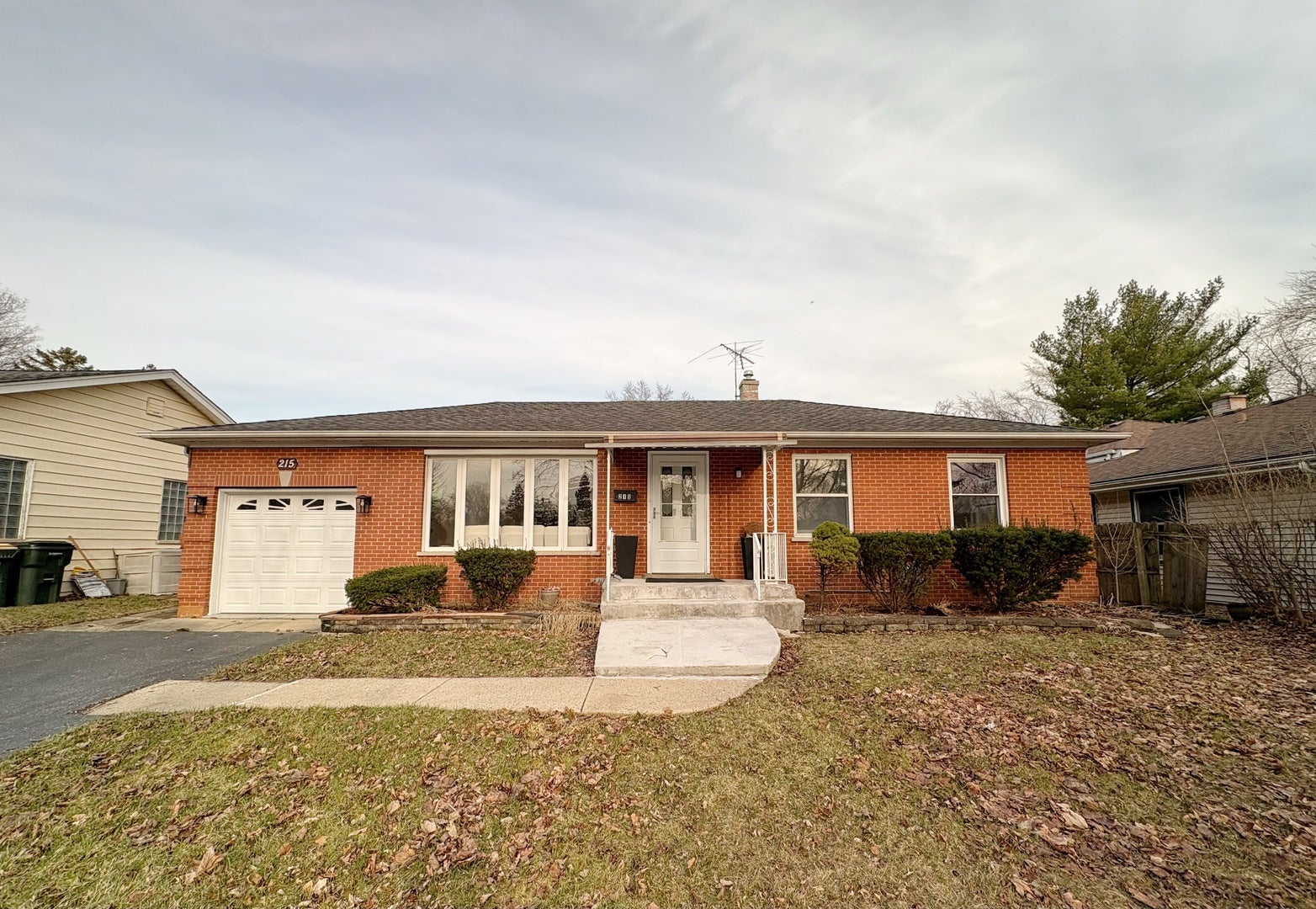 215 S Forest Avenue — photo