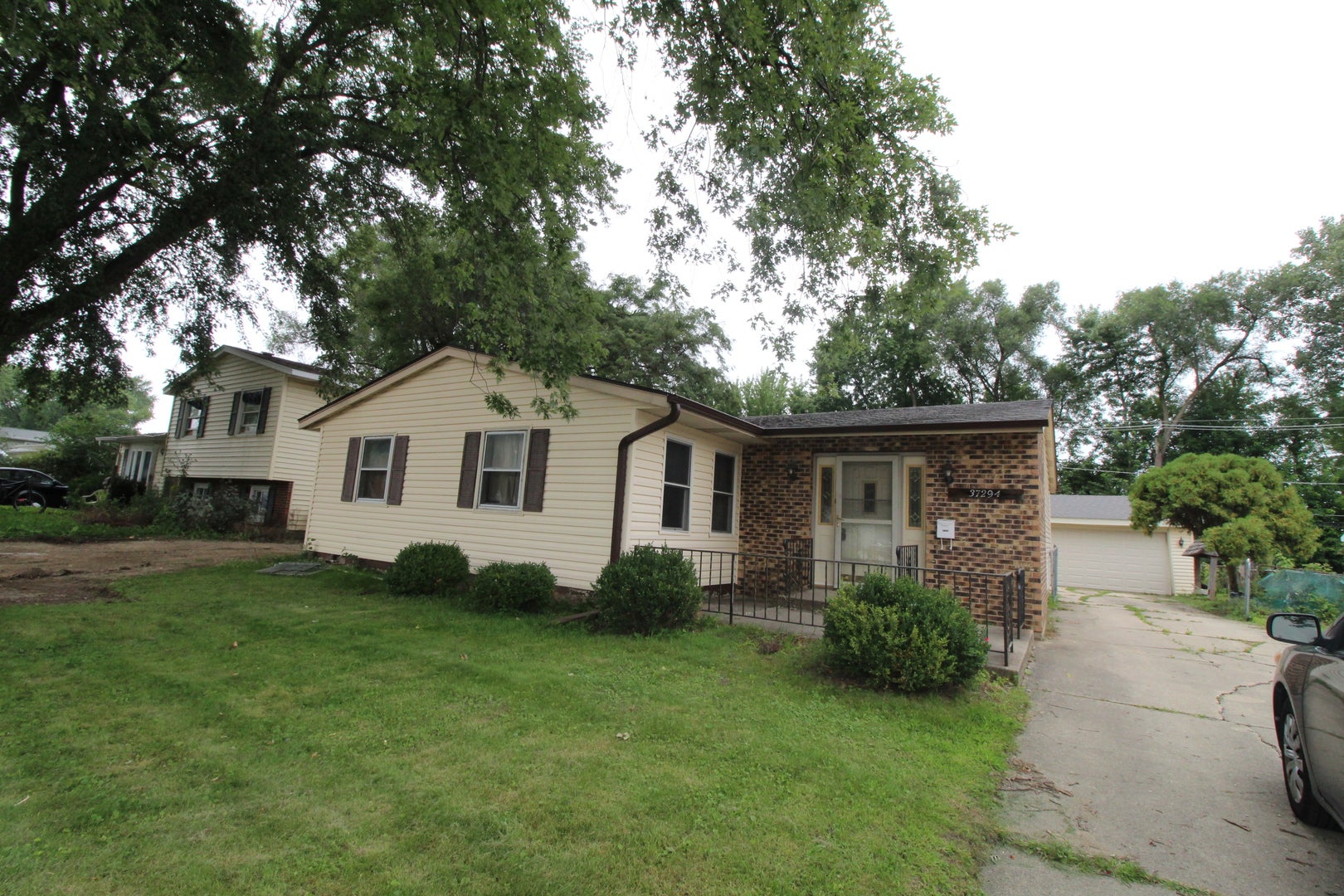 37294 N Grandwood Drive — photo