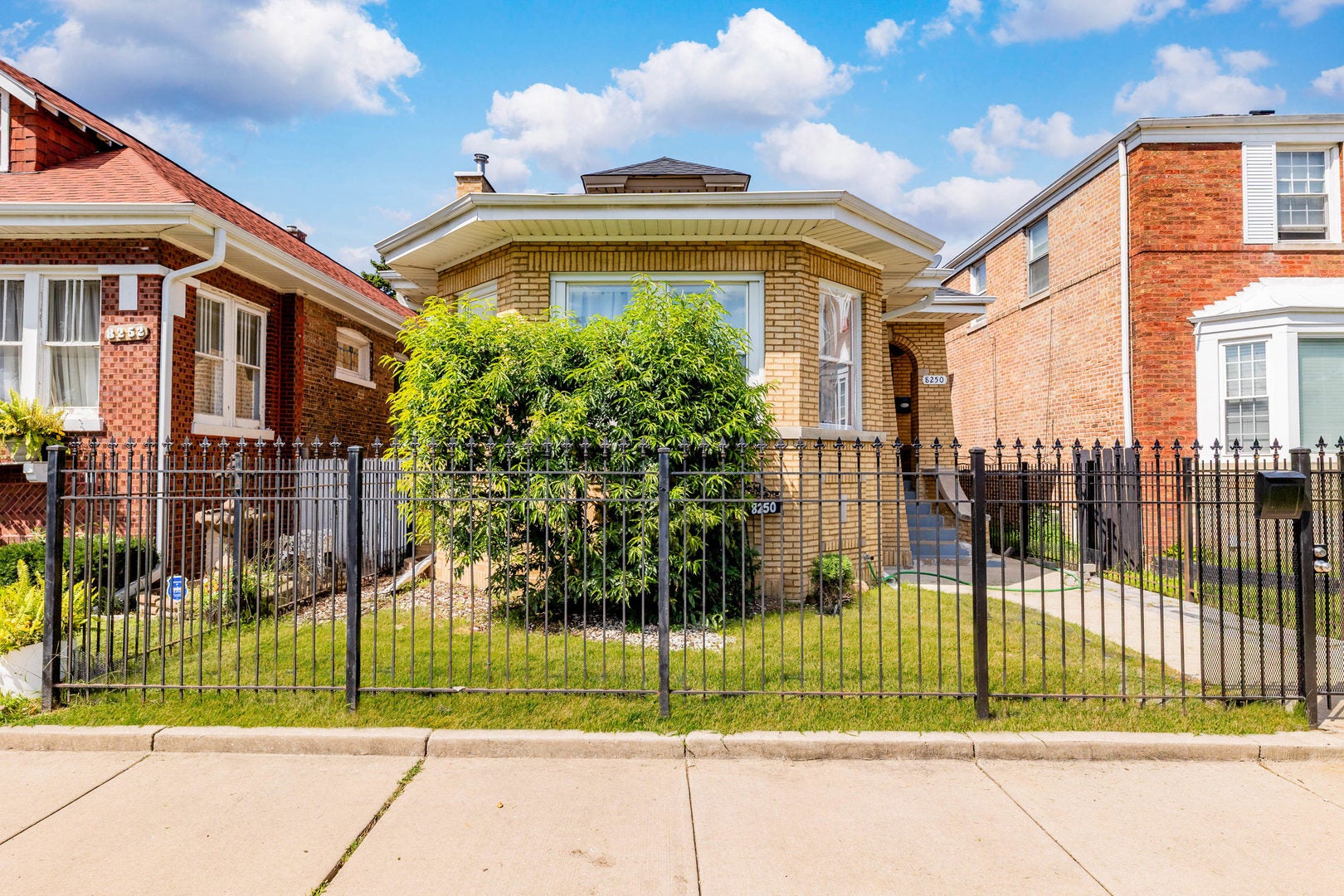 8250 S Justine Street — photo