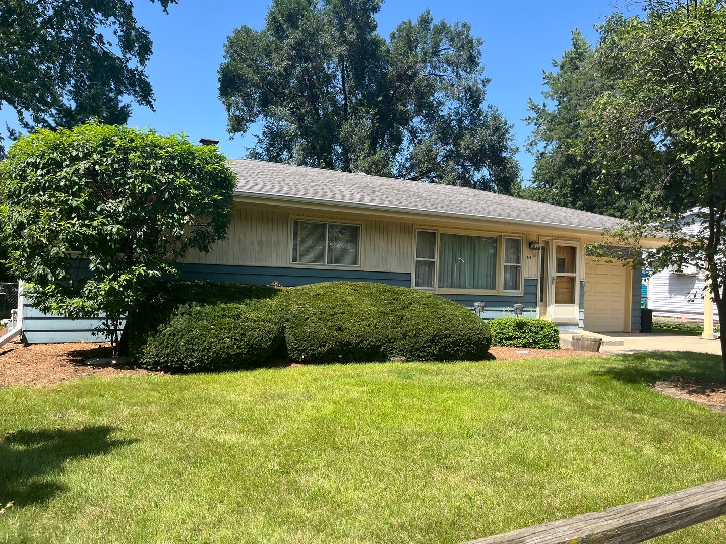 480 Martin Drive — photo