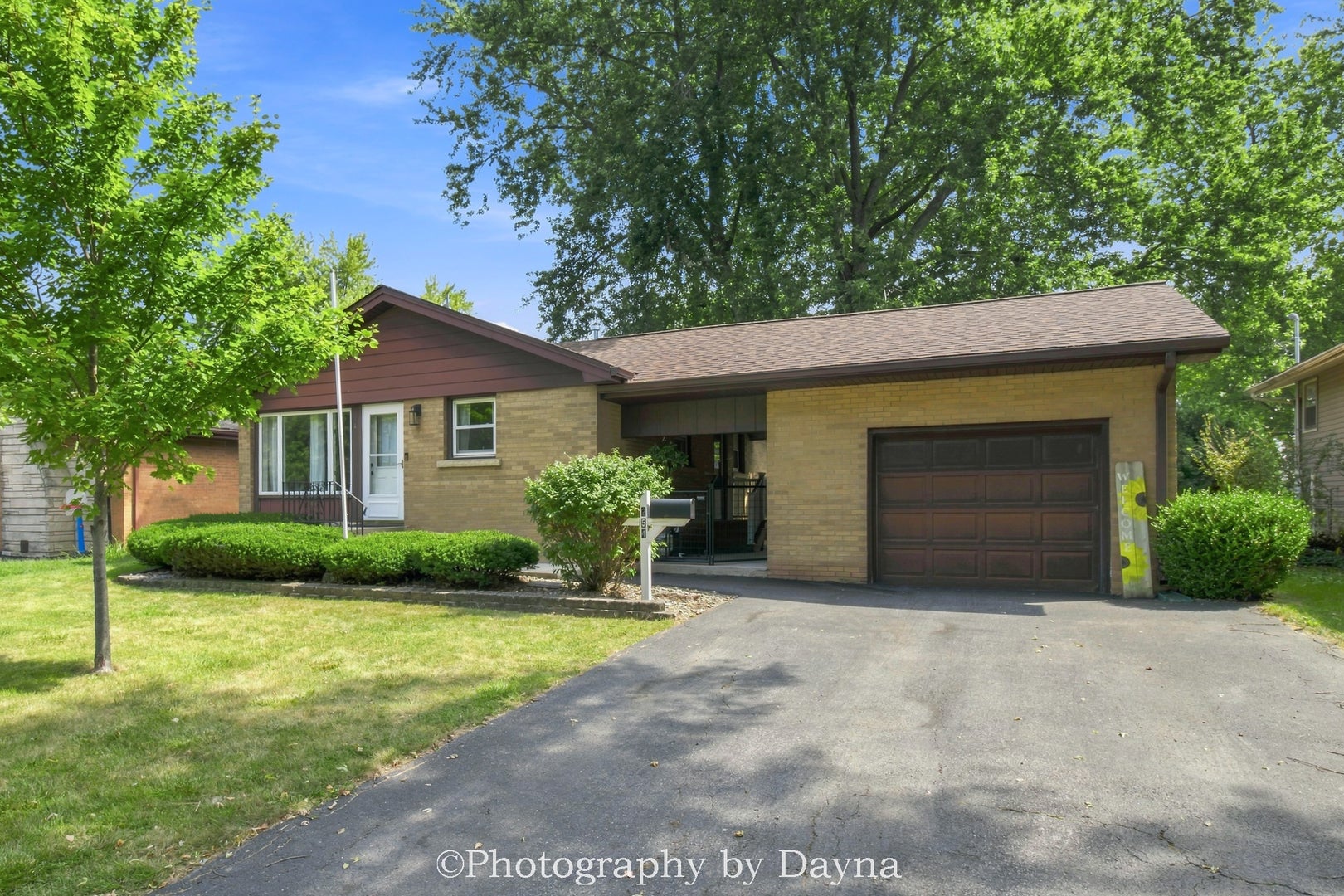 254 W Country Court — photo
