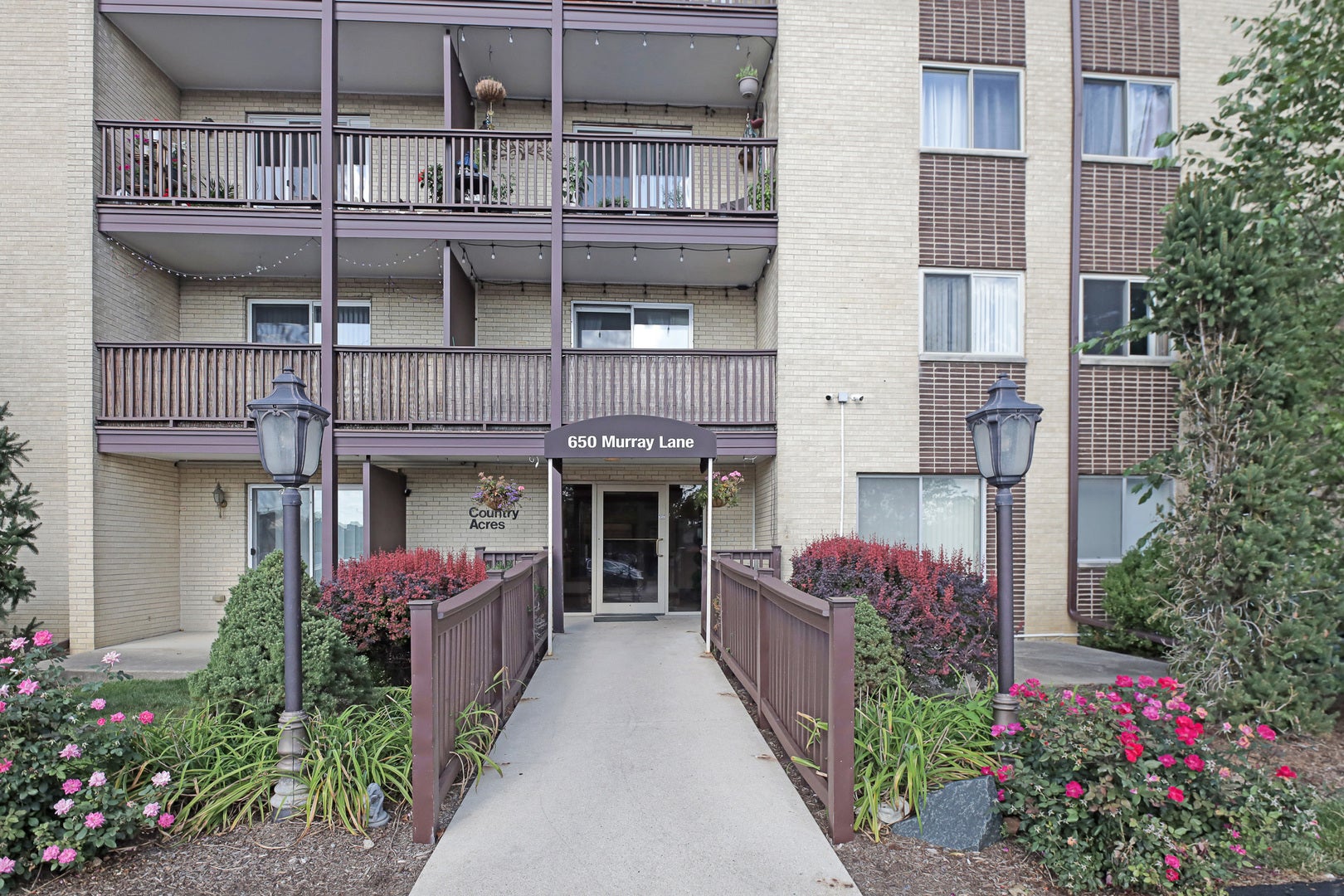 650 Murray Lane 210 — photo