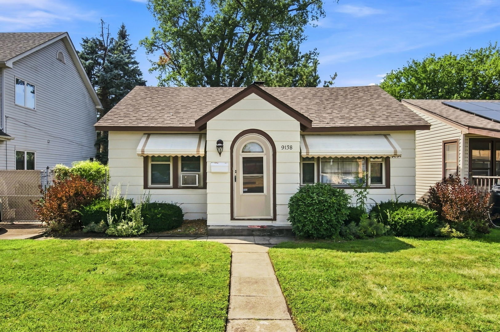 9138 S 52nd Court — photo