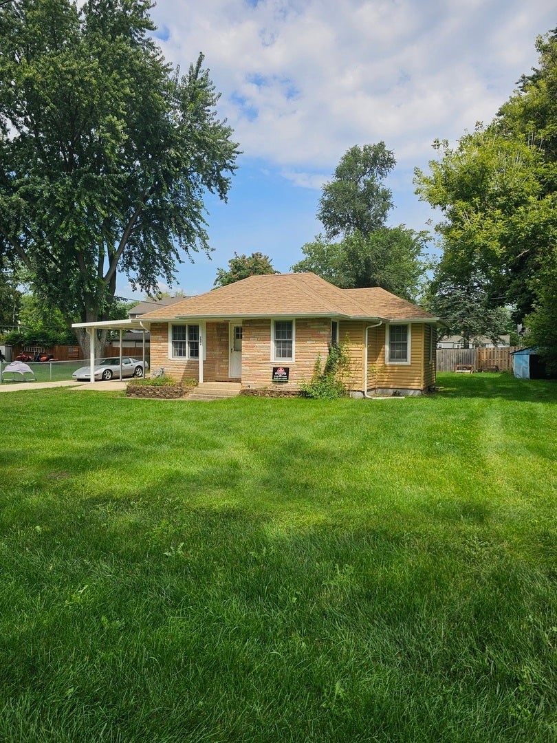 7304 Hiawatha Drive — photo