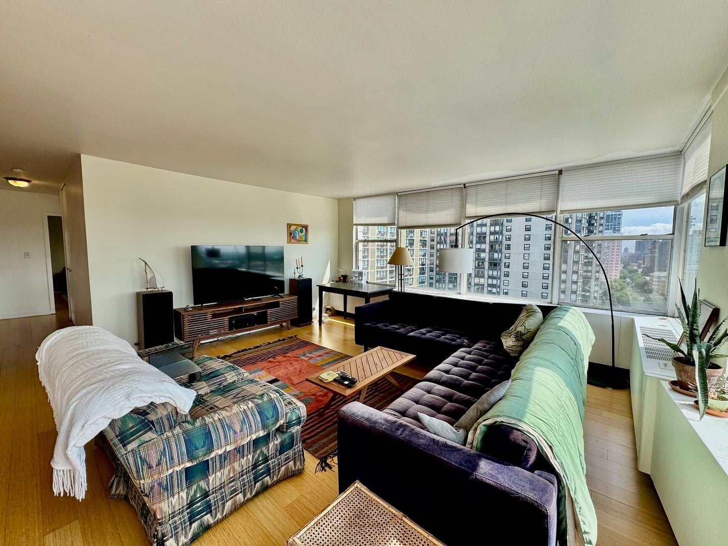 5757 N SHERIDAN RD — photo 3