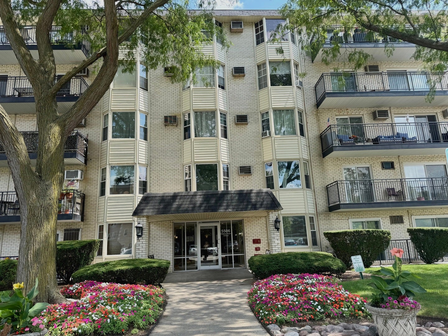 5506 Lincoln Avenue a511 — photo