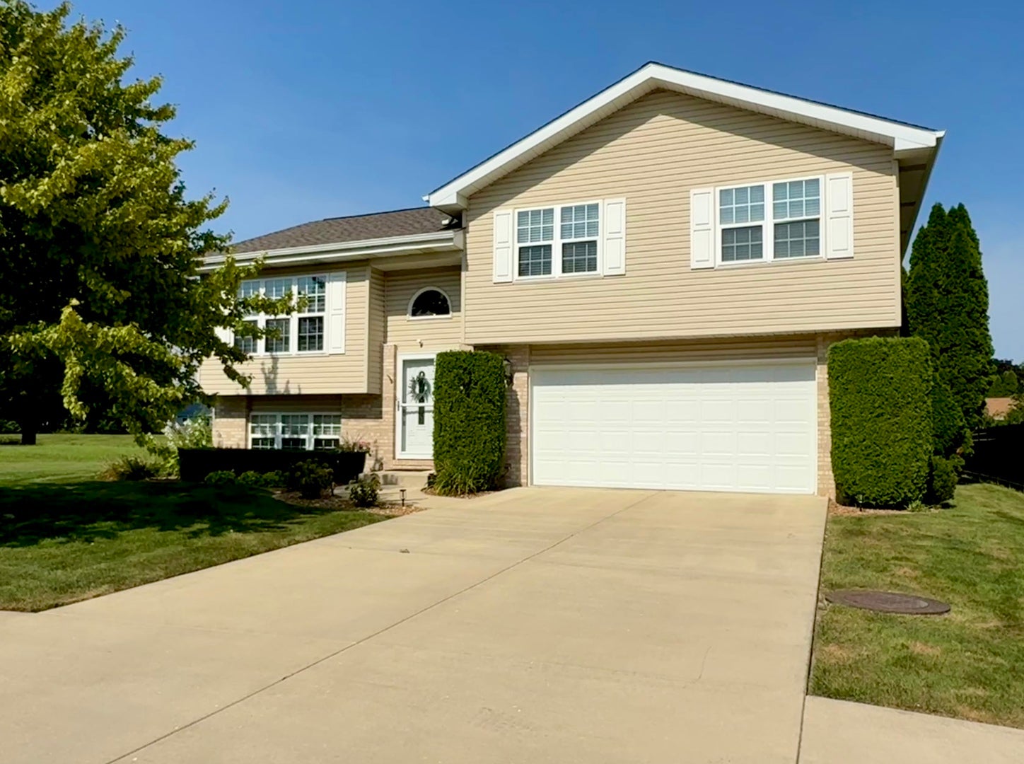 684 Cherokee Drive — photo