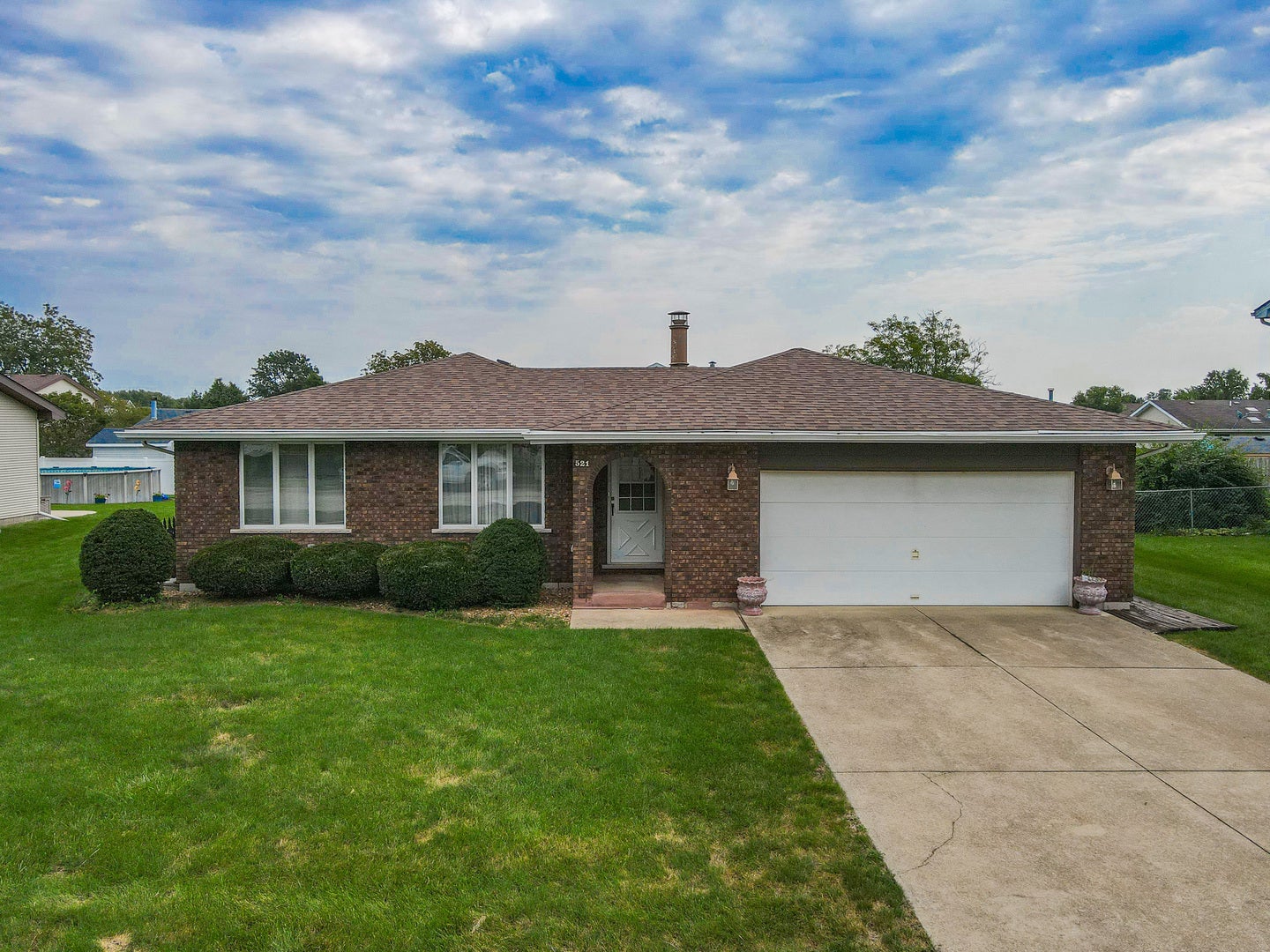 521 Hawthorne Lane — photo